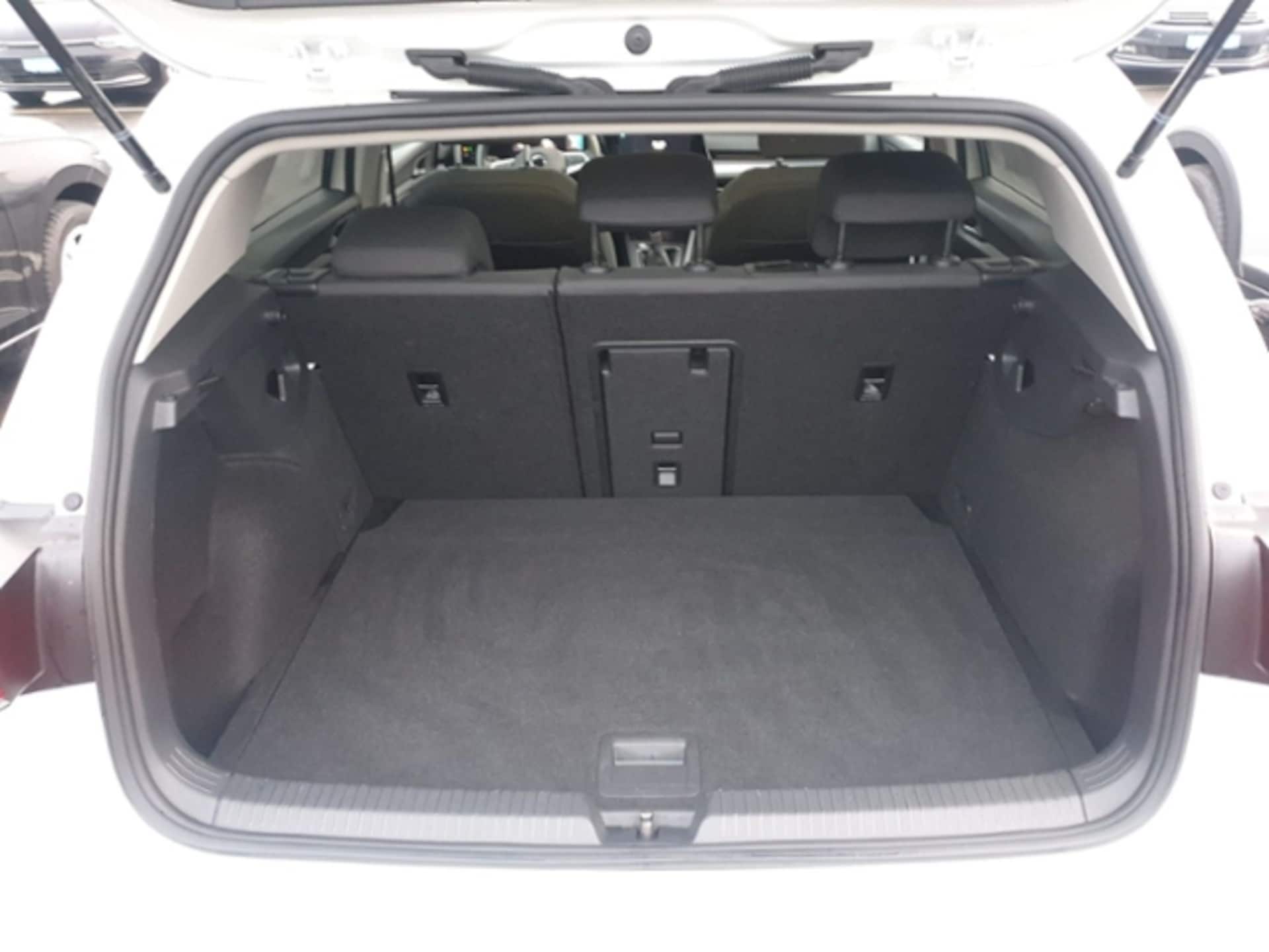 Volkswagen Golf Active
