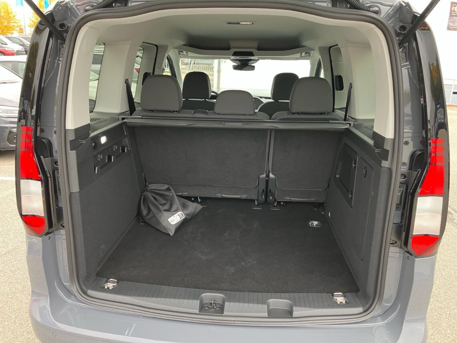 Volkswagen Caddy – Bild 8