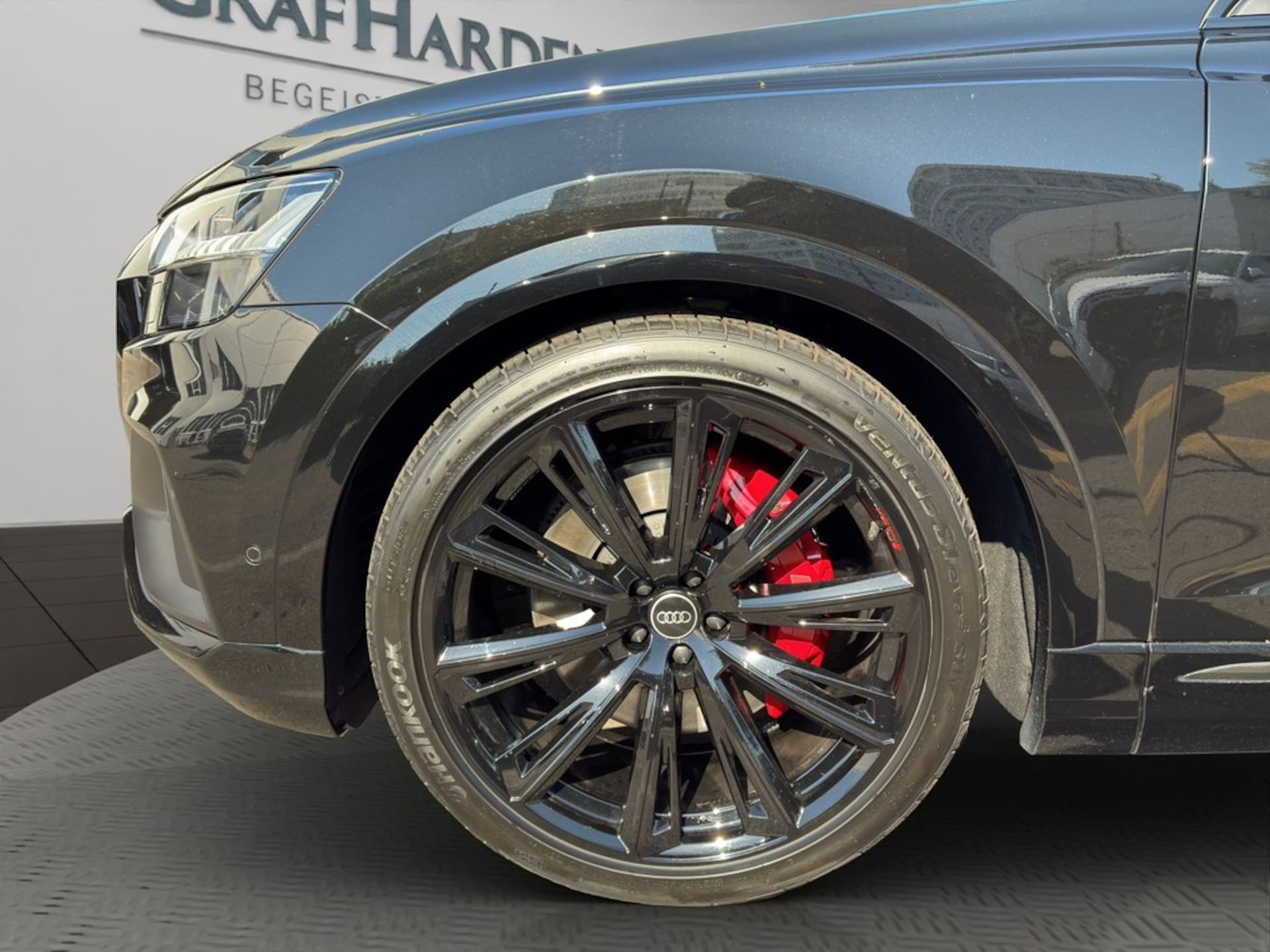 Audi SQ8 SUV