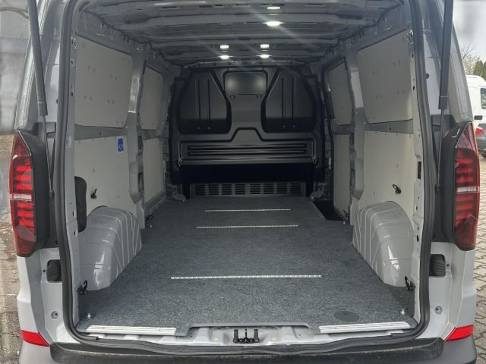Volkswagen Transporter Kasten langer Radstand