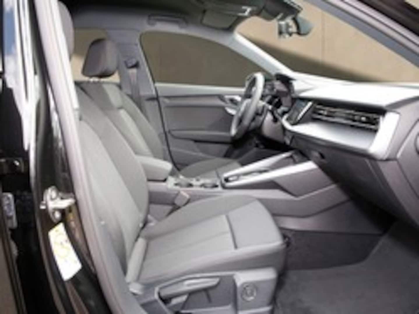 Bild über Audi A3 Sportback S line TFSI quattro 150 kW S tronic - für weitere Informationen kontaktieren Sie den Audi Partner