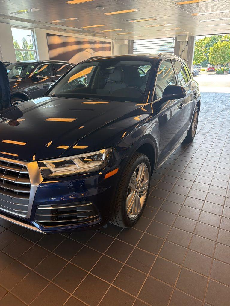 2018 Audi Q5 2.0T quattro S tronic Premium Plus's photo