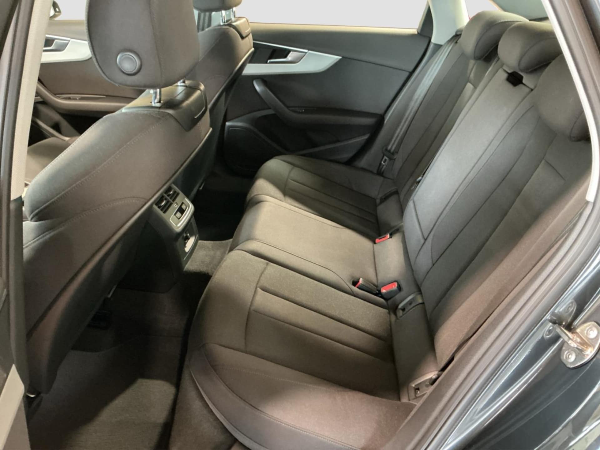 Audi A4 Limousine Advanced