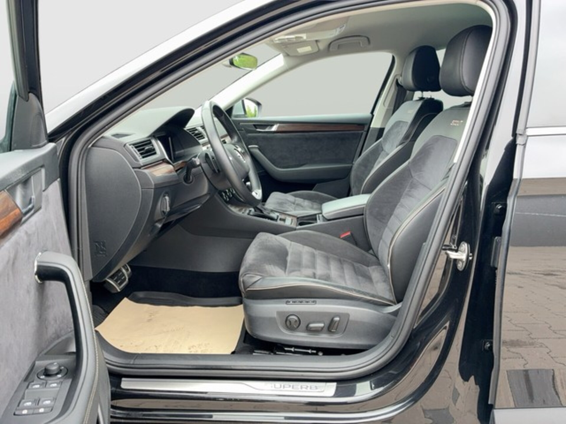 Skoda Superb Combi Scout