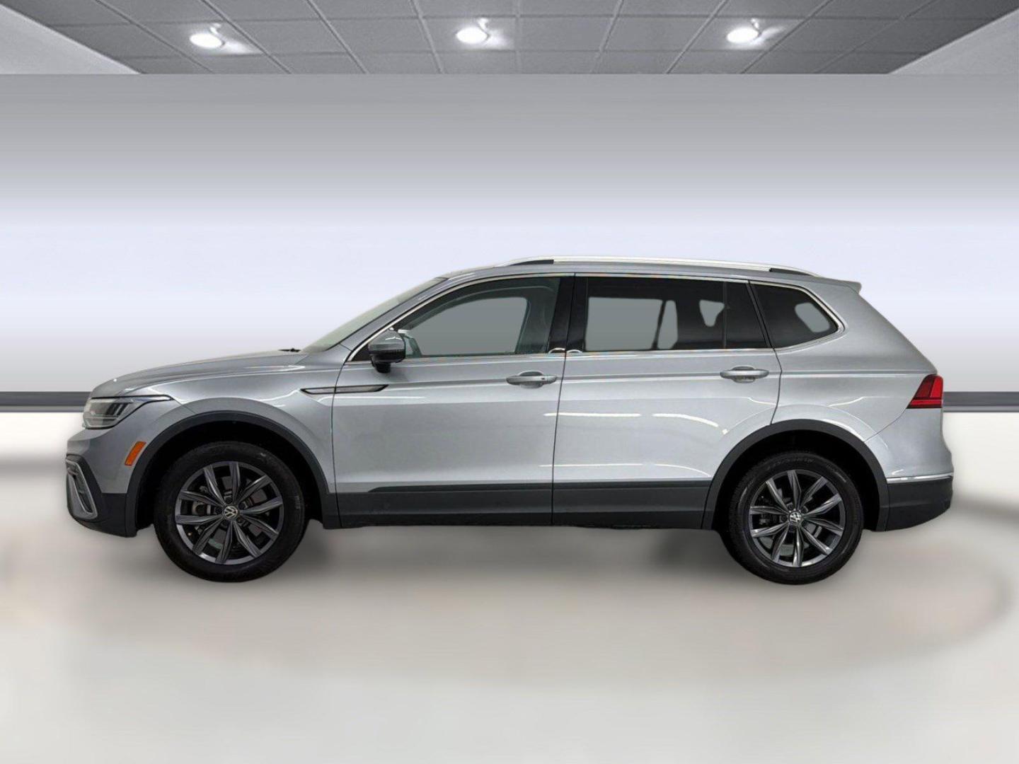 Used 2022 Volkswagen Tiguan SE with VIN 3VV3B7AX2NM053428 for sale in Irondale, AL