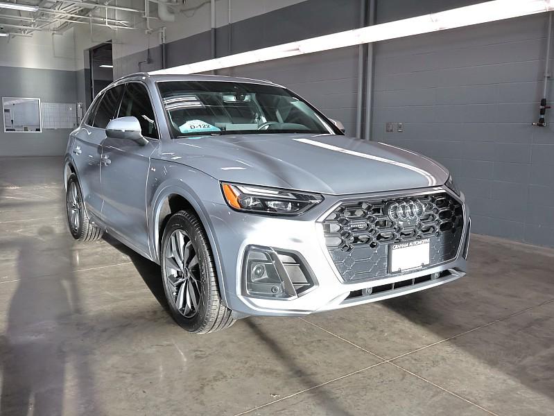 2022 Audi Q5 45 Premium Plus's photo