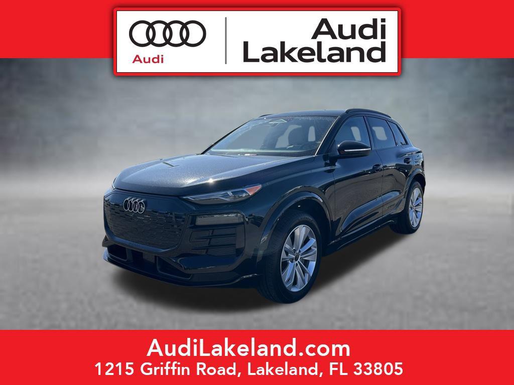 2025 Audi Q6 e-tron Premium's photo