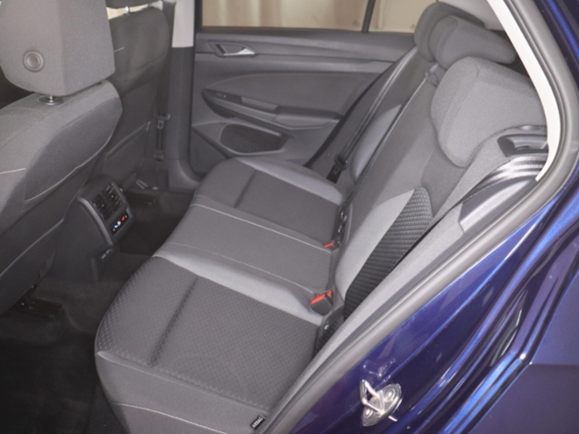 Volkswagen Golf Active