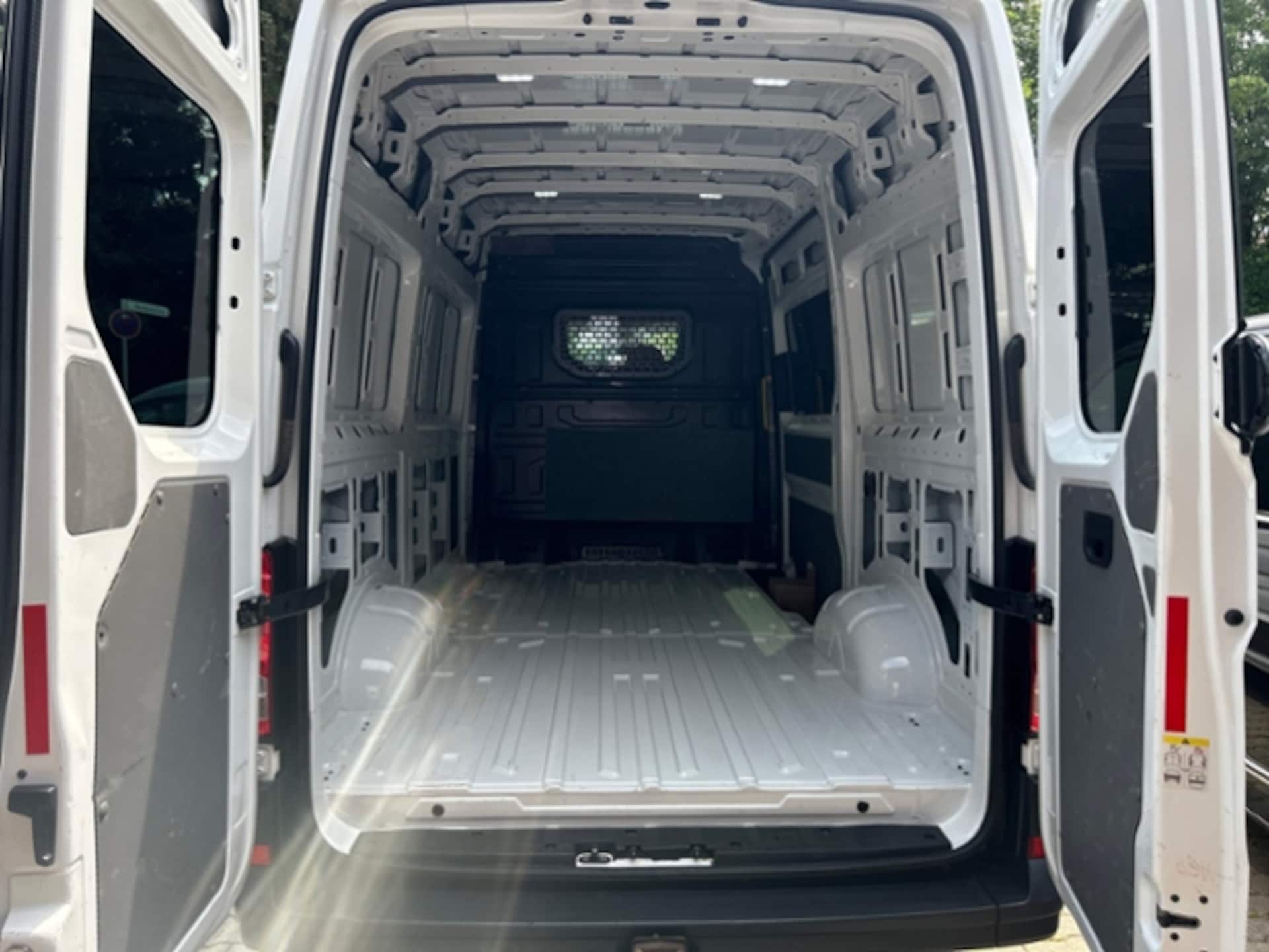 Volkswagen Crafter Kasten mittlerer Radstand