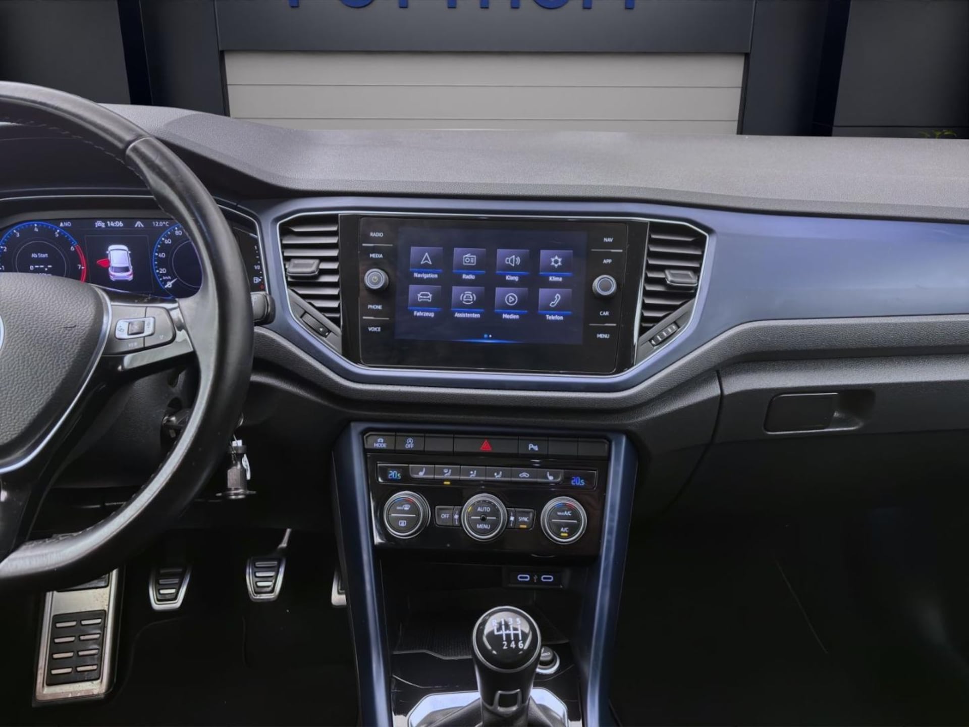 Volkswagen T-Roc United