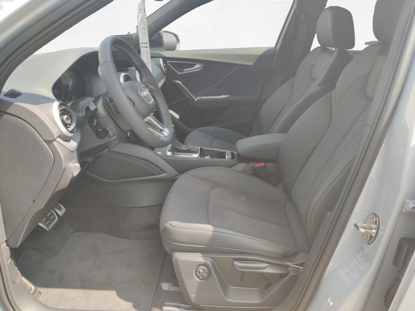 Bild über Audi SQ2 TFSI quattro S tronic - für weitere Informationen kontaktieren Sie den Audi Partner