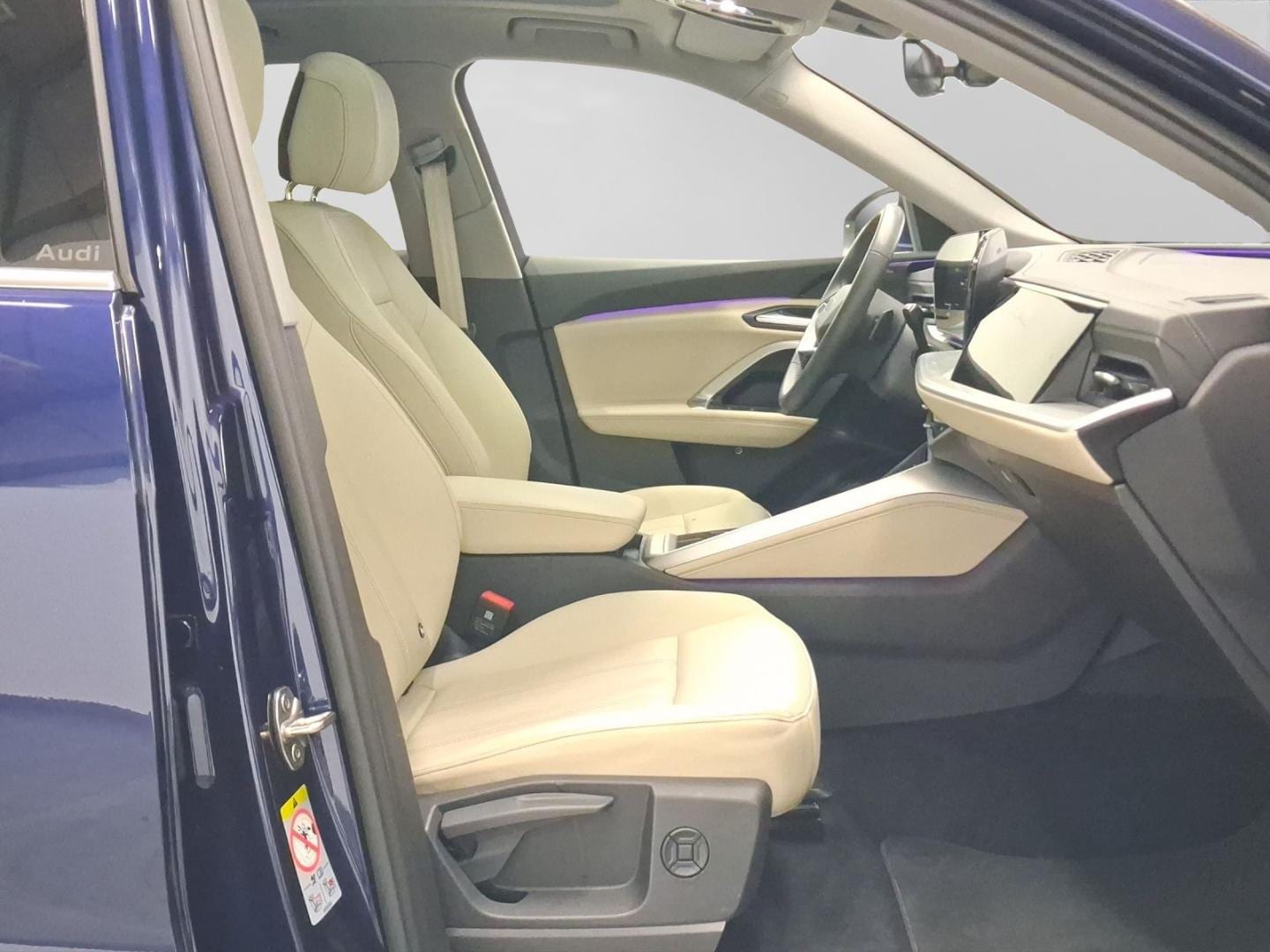 Bild über Audi Q5 SUV TDI quattro 150 kW S tronic - für weitere Informationen kontaktieren Sie den Audi Partner