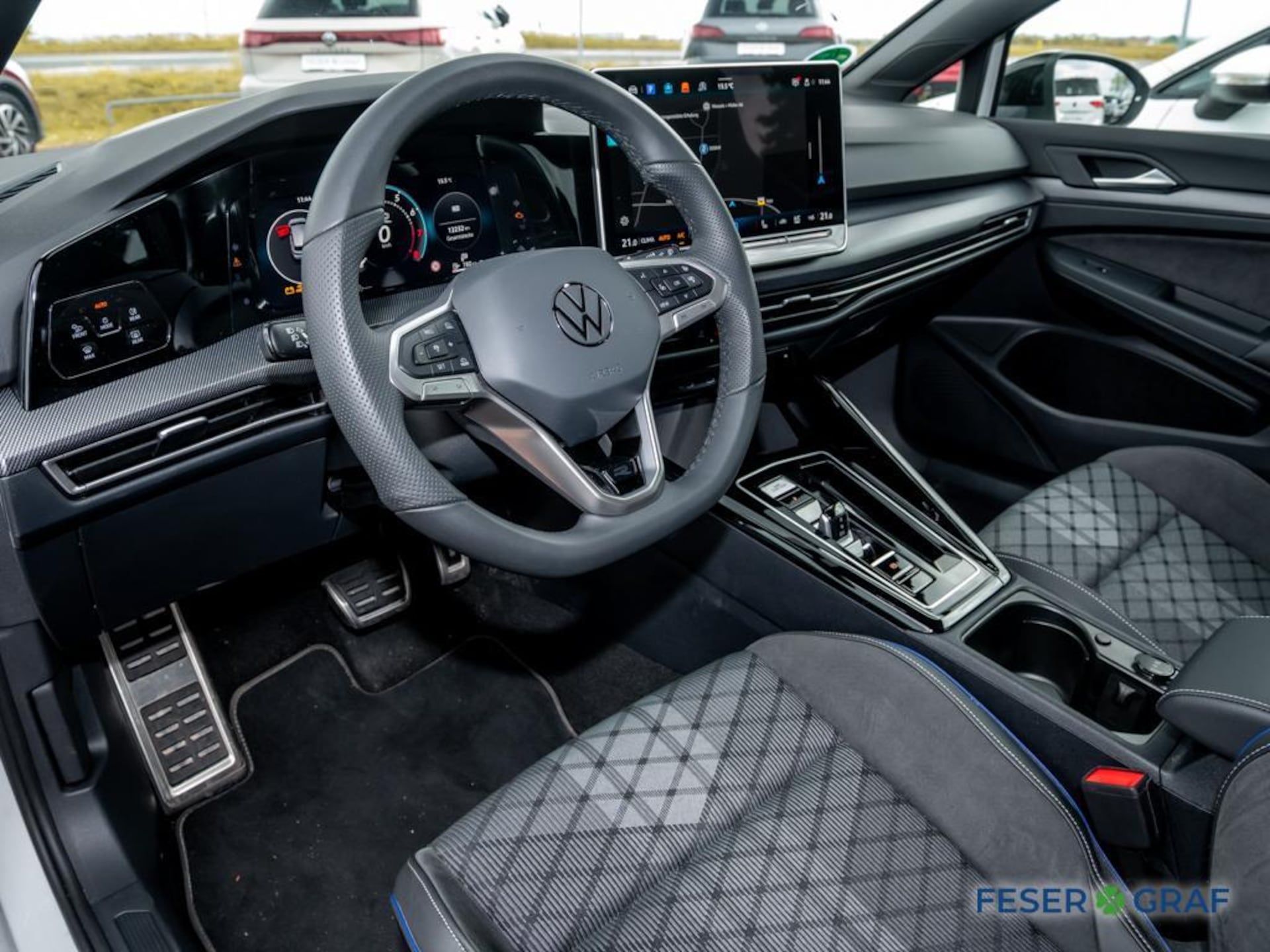 Volkswagen Golf R-Line