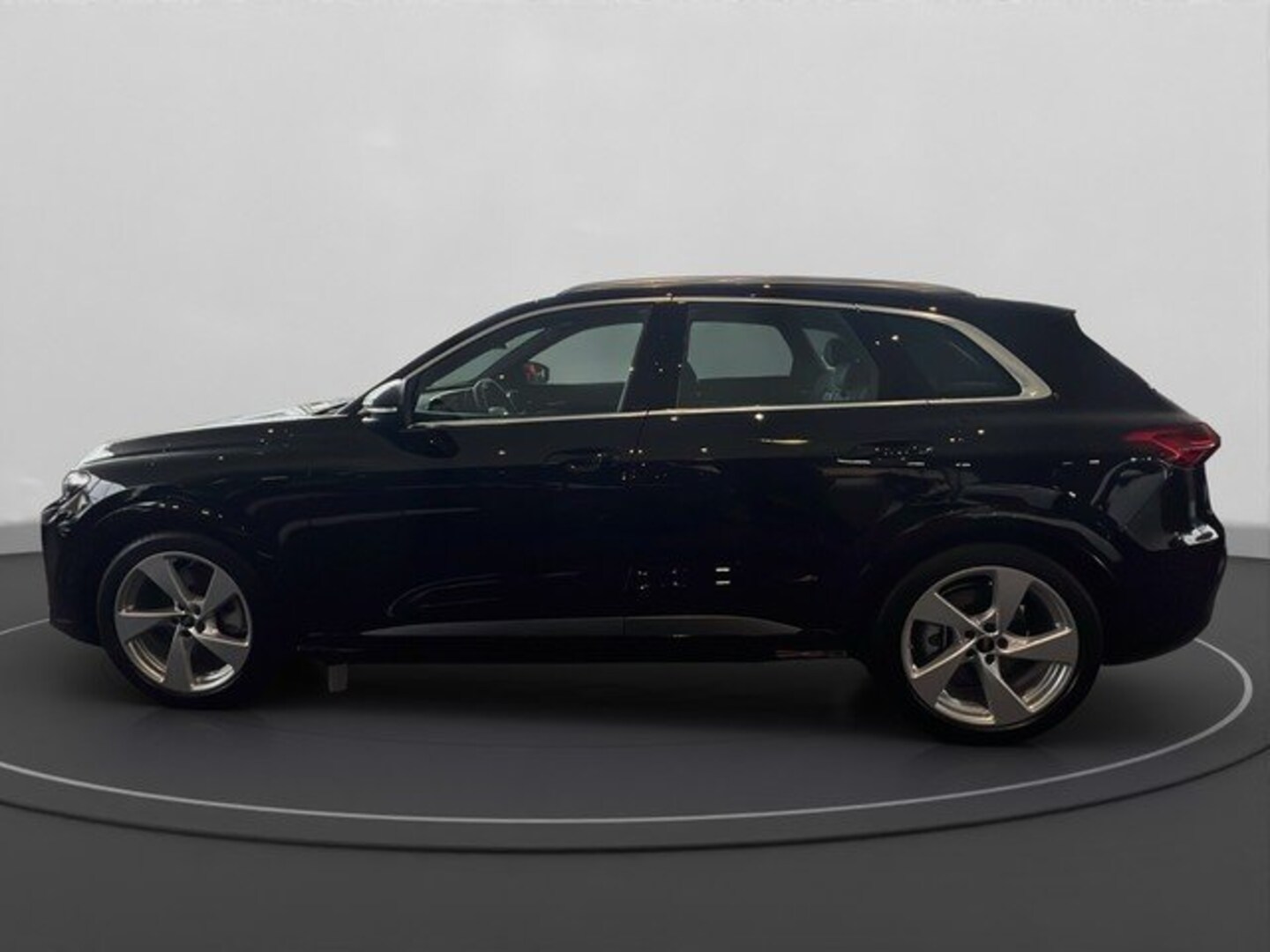 Bild über Audi Q5 SUV TDI quattro 150 kW S tronic - für weitere Informationen kontaktieren Sie den Audi Partner