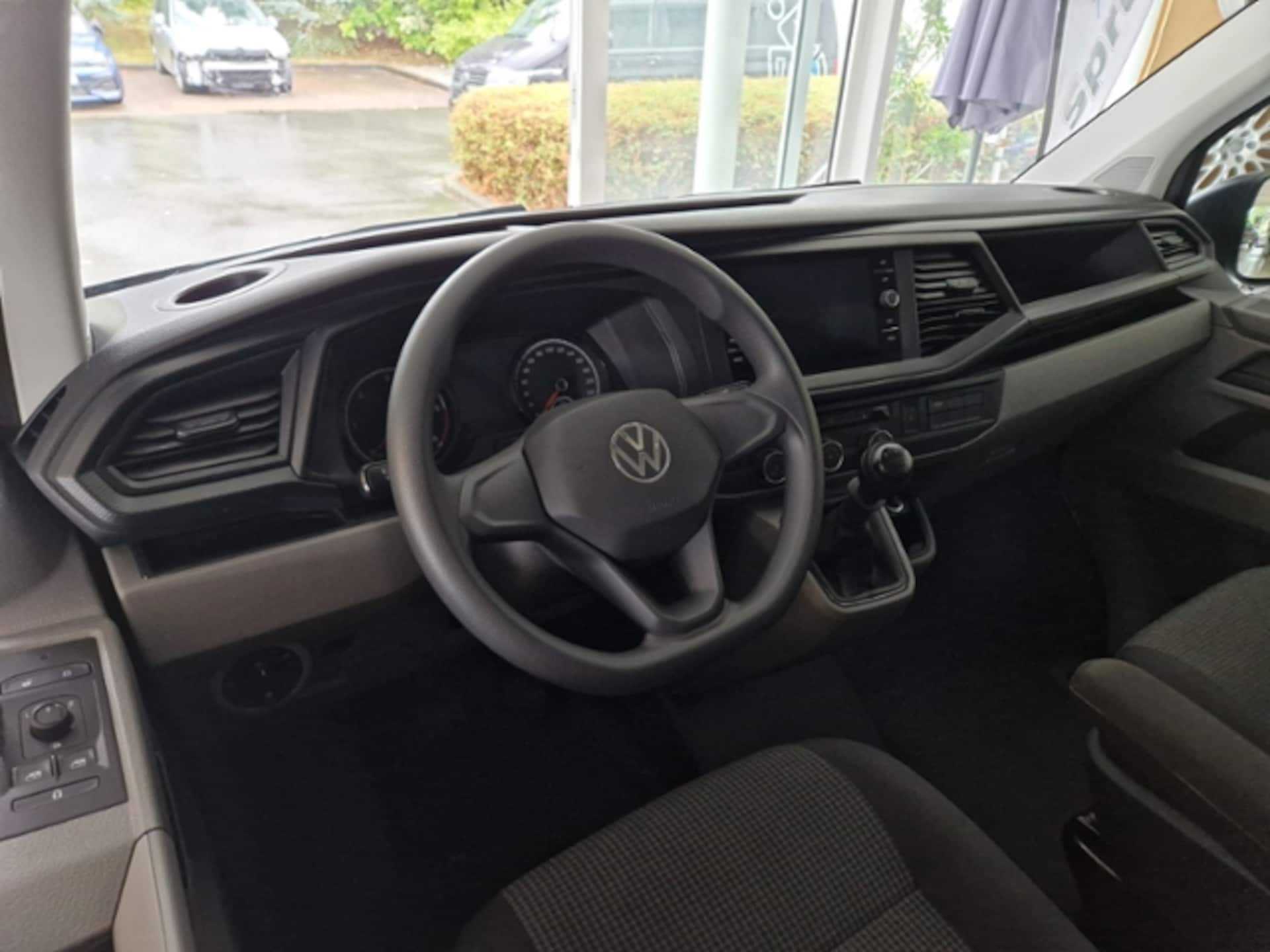 Volkswagen T6.1 Transporter Kombi langer Radstand