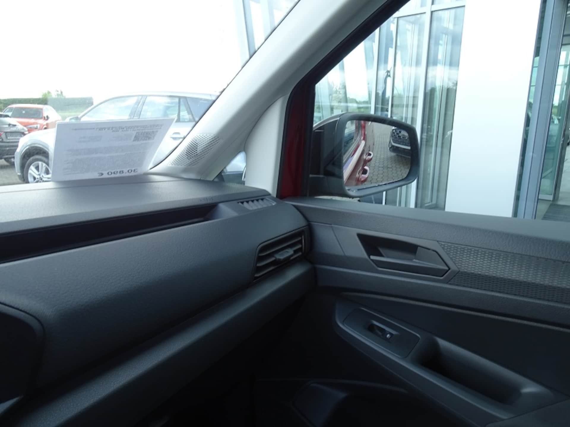 Volkswagen Caddy Maxi Basis-Modell