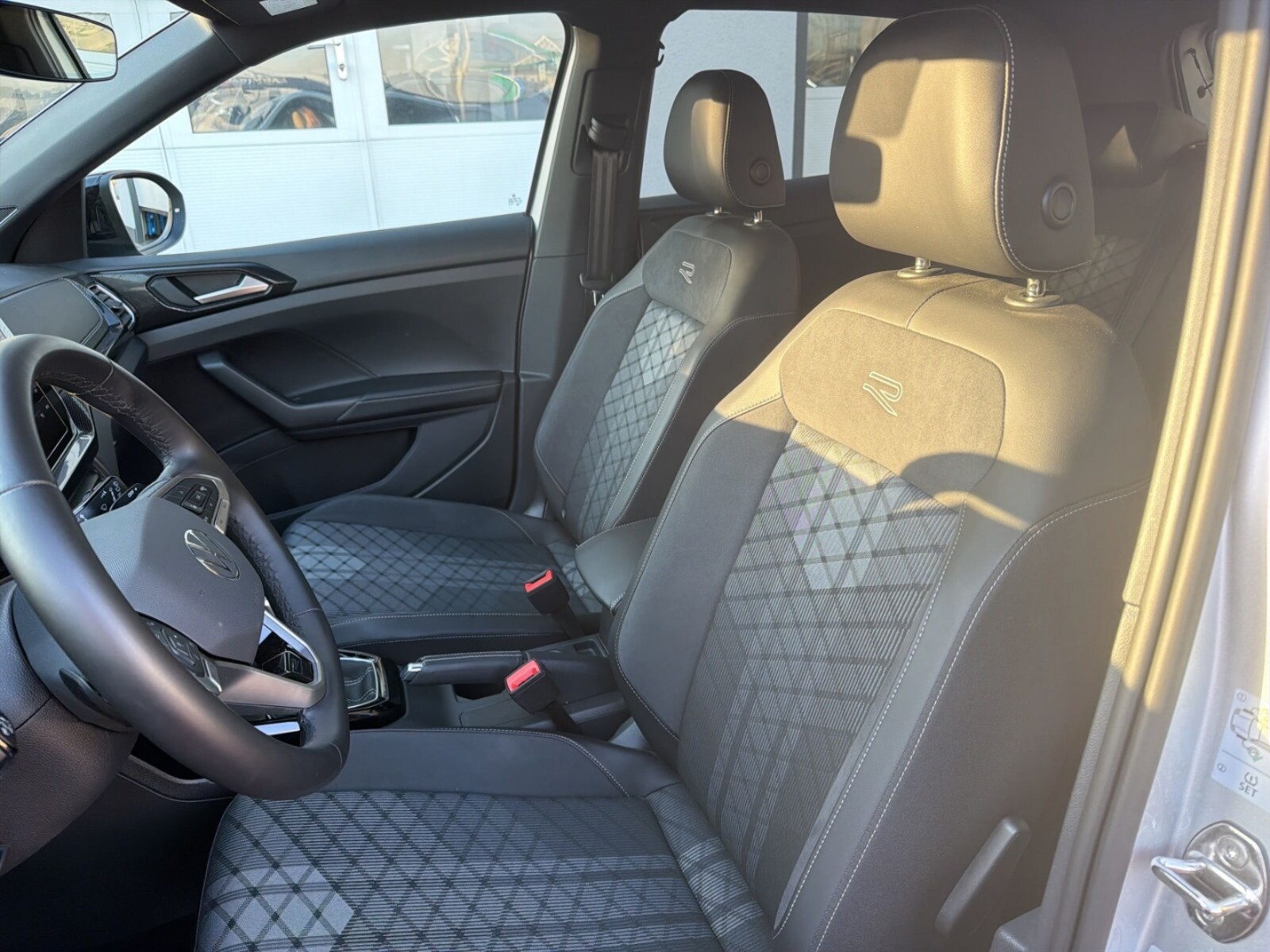 Volkswagen T-Cross – Bild 8