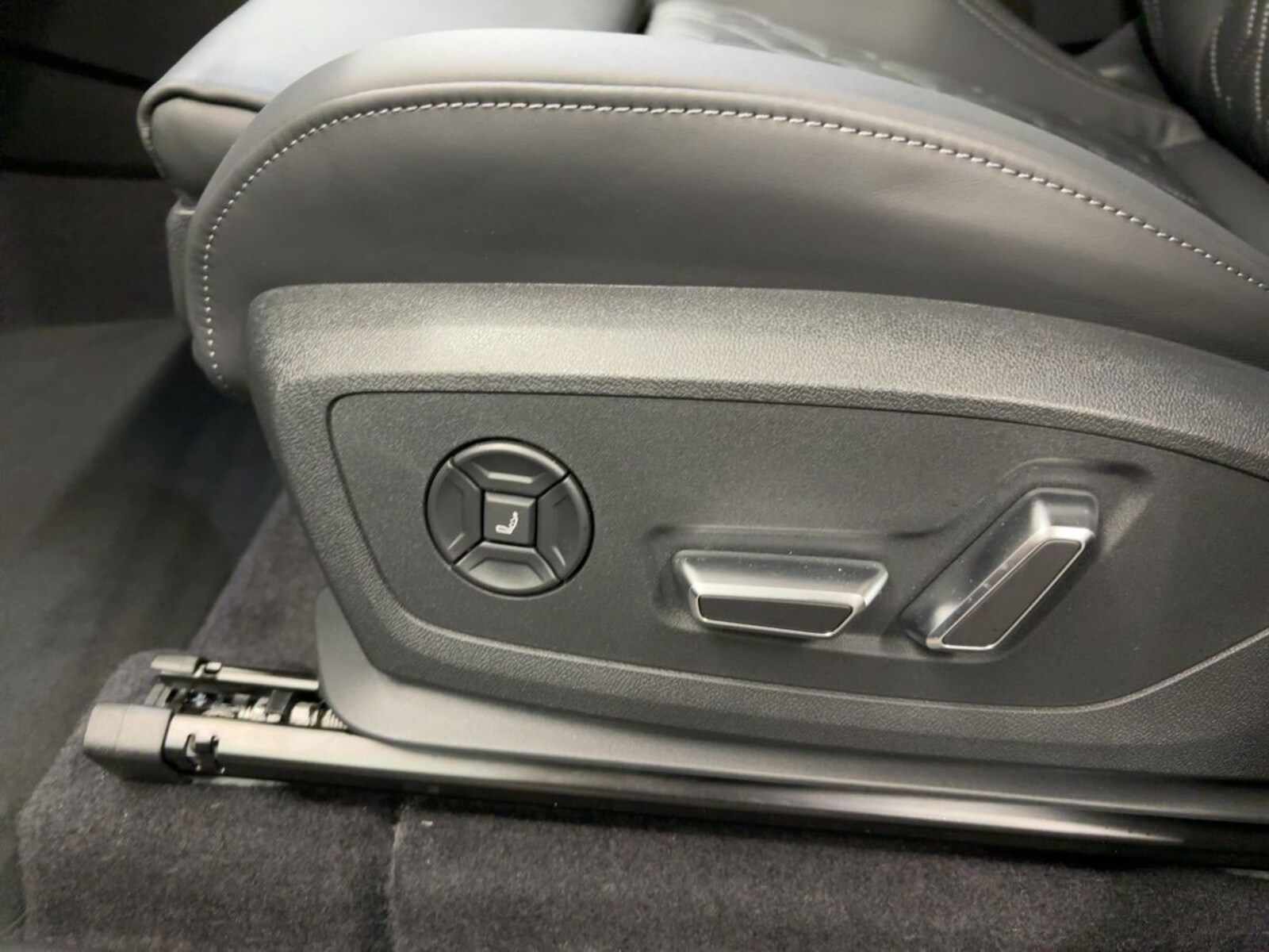 Audi Q6 Sportback e-tron – Bild 14