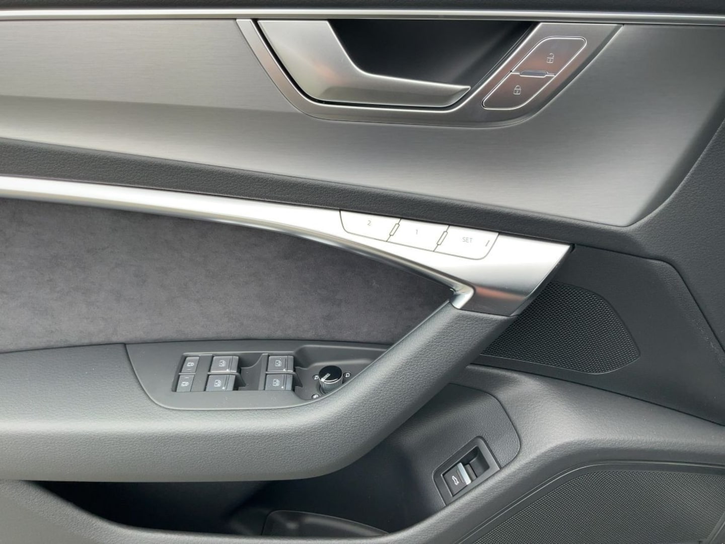 Bild über Audi S6 Avant TDI quattro tiptronic - für weitere Informationen kontaktieren Sie den Audi Partner