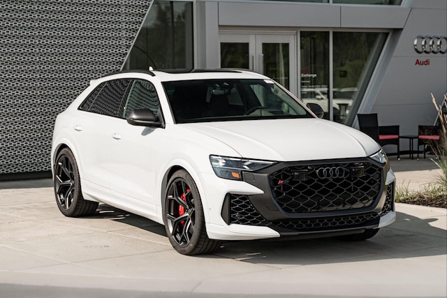 2026 Audi RS Q8 SUV performance
