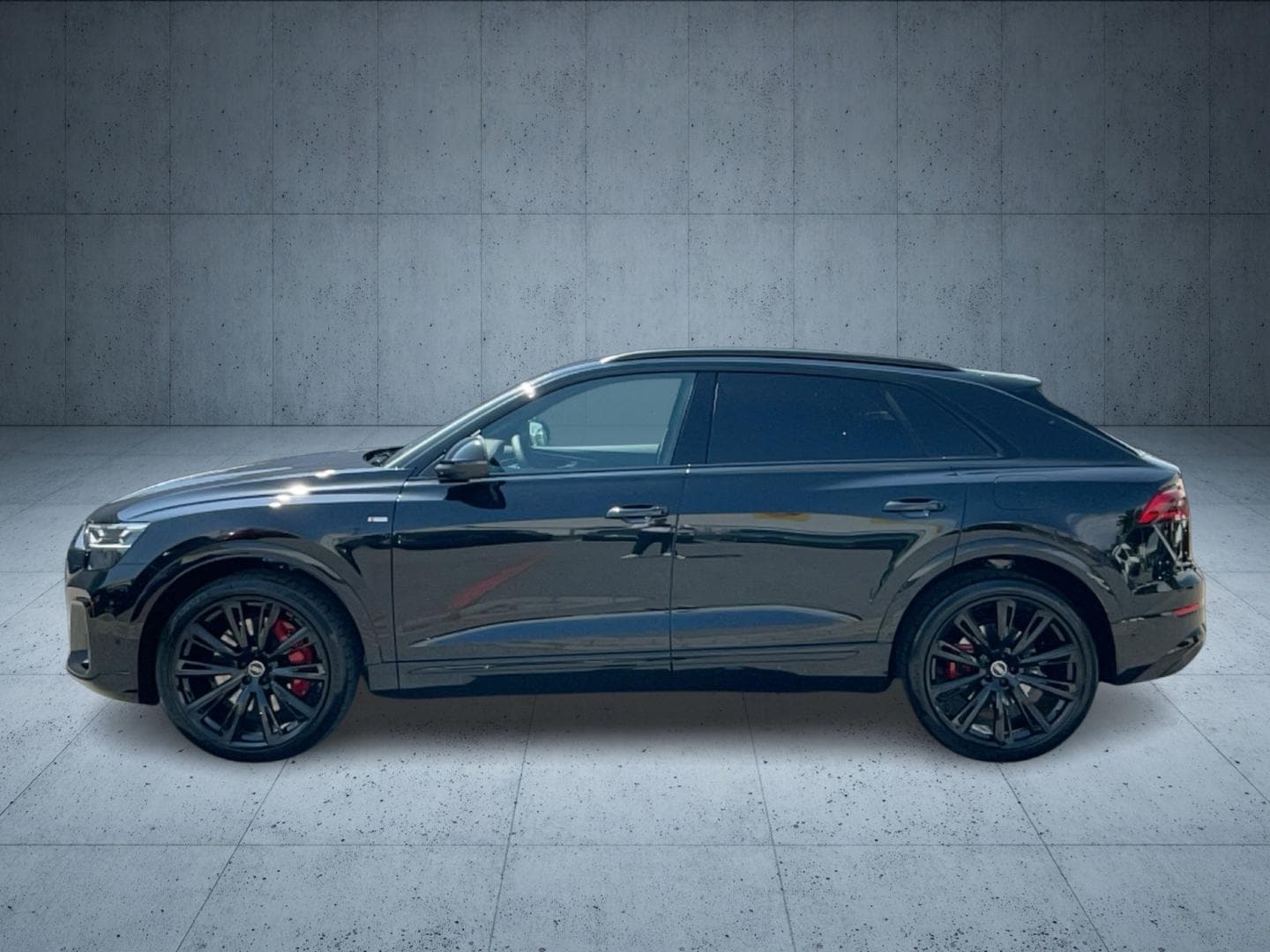 Bild über Audi Q8 SUV TFSI e S line business TFSI e quattro 360 kW tiptronic - für weitere Informationen kontaktieren Sie den Audi Partner