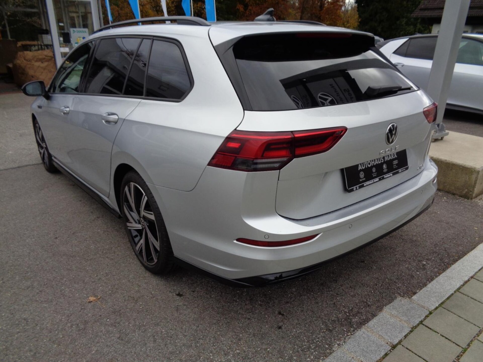 Volkswagen Golf Variant R-Line