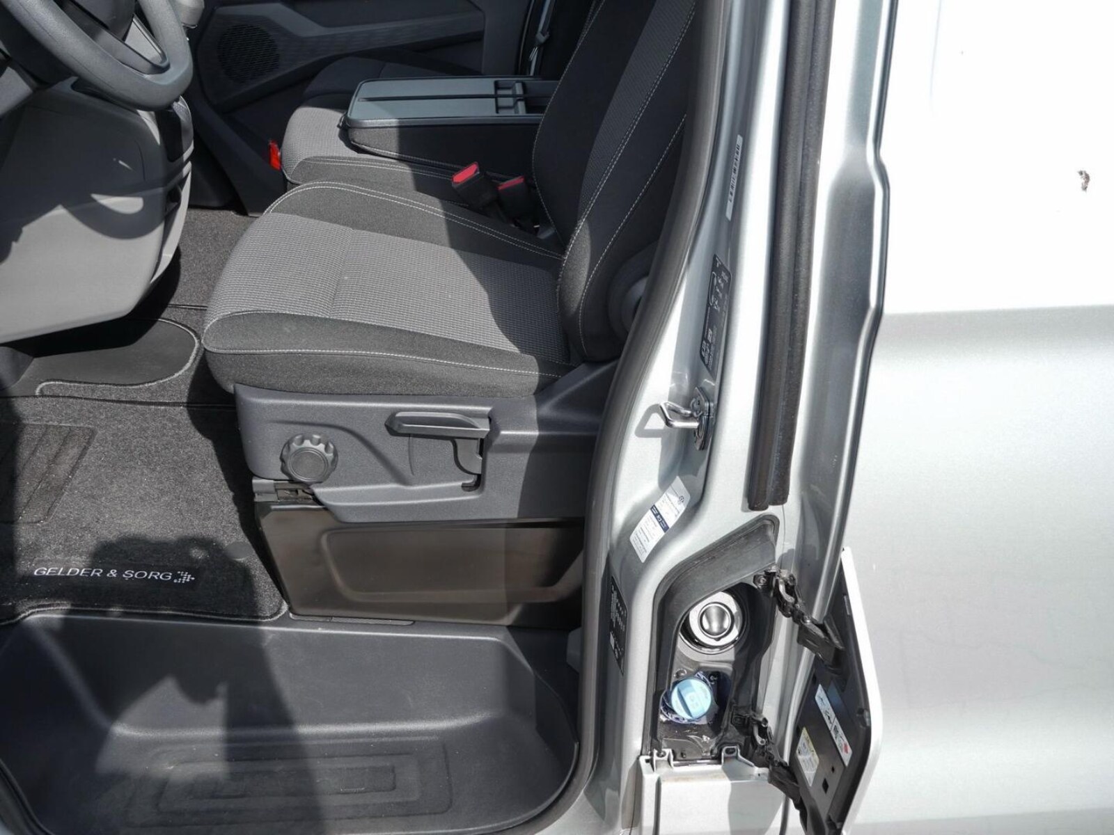Volkswagen Transporter Kasten langer Radstand – Bild 25