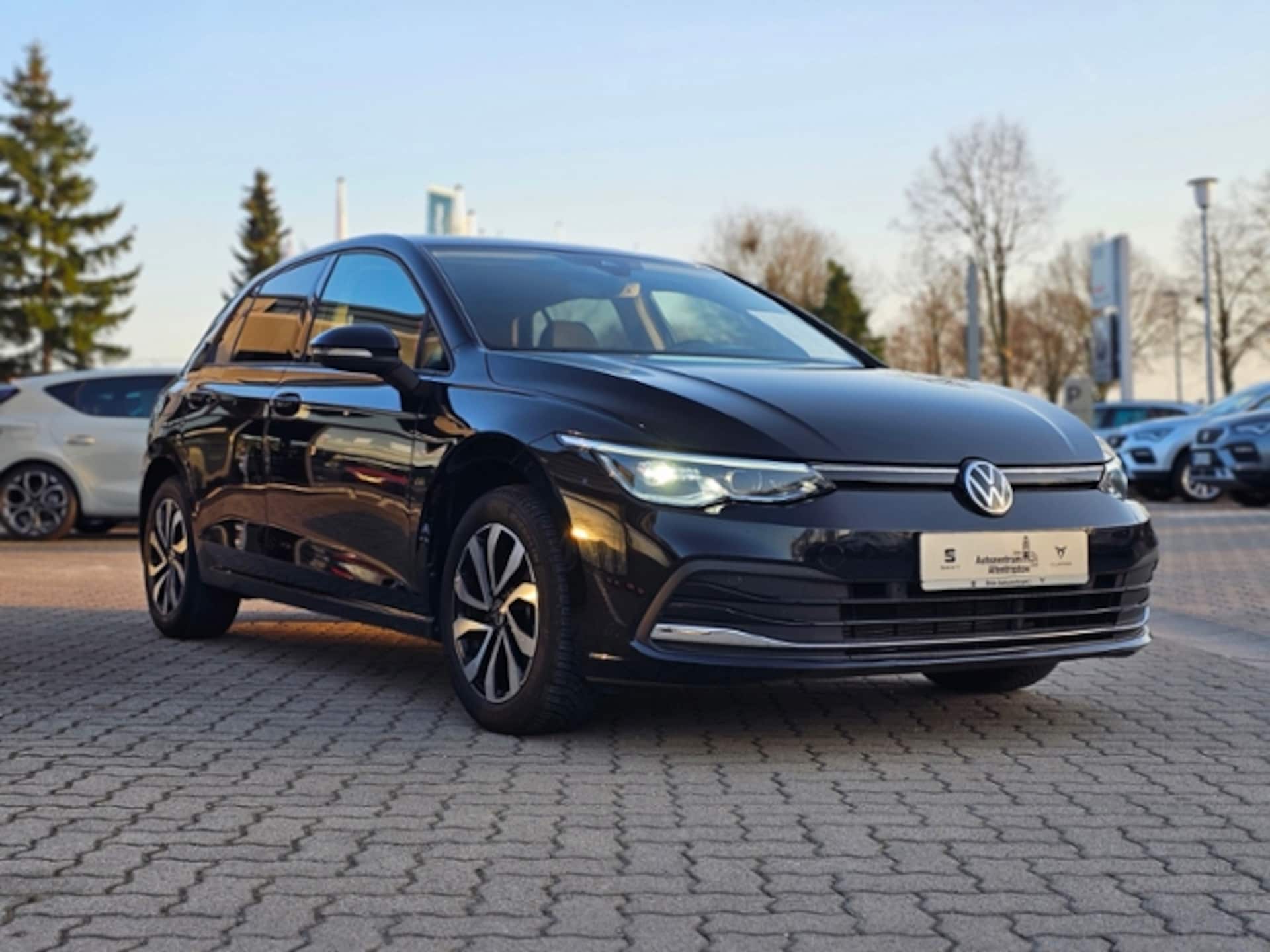 Volkswagen Golf Active