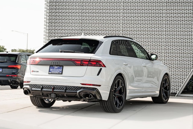2026 Audi RS Q8 SUV performance