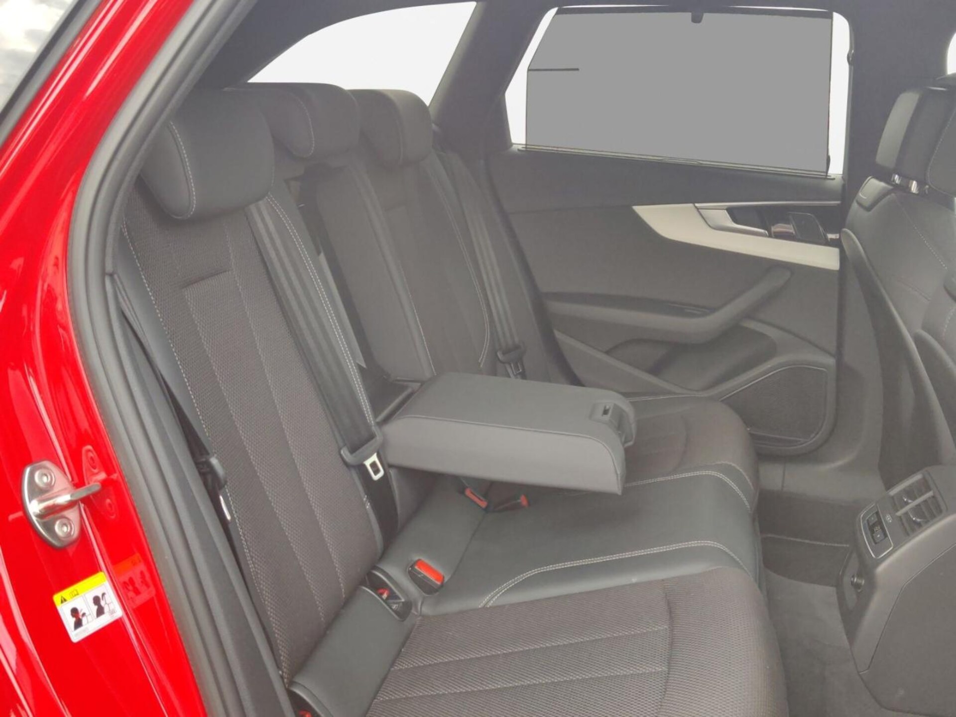 Audi A4 Avant S line