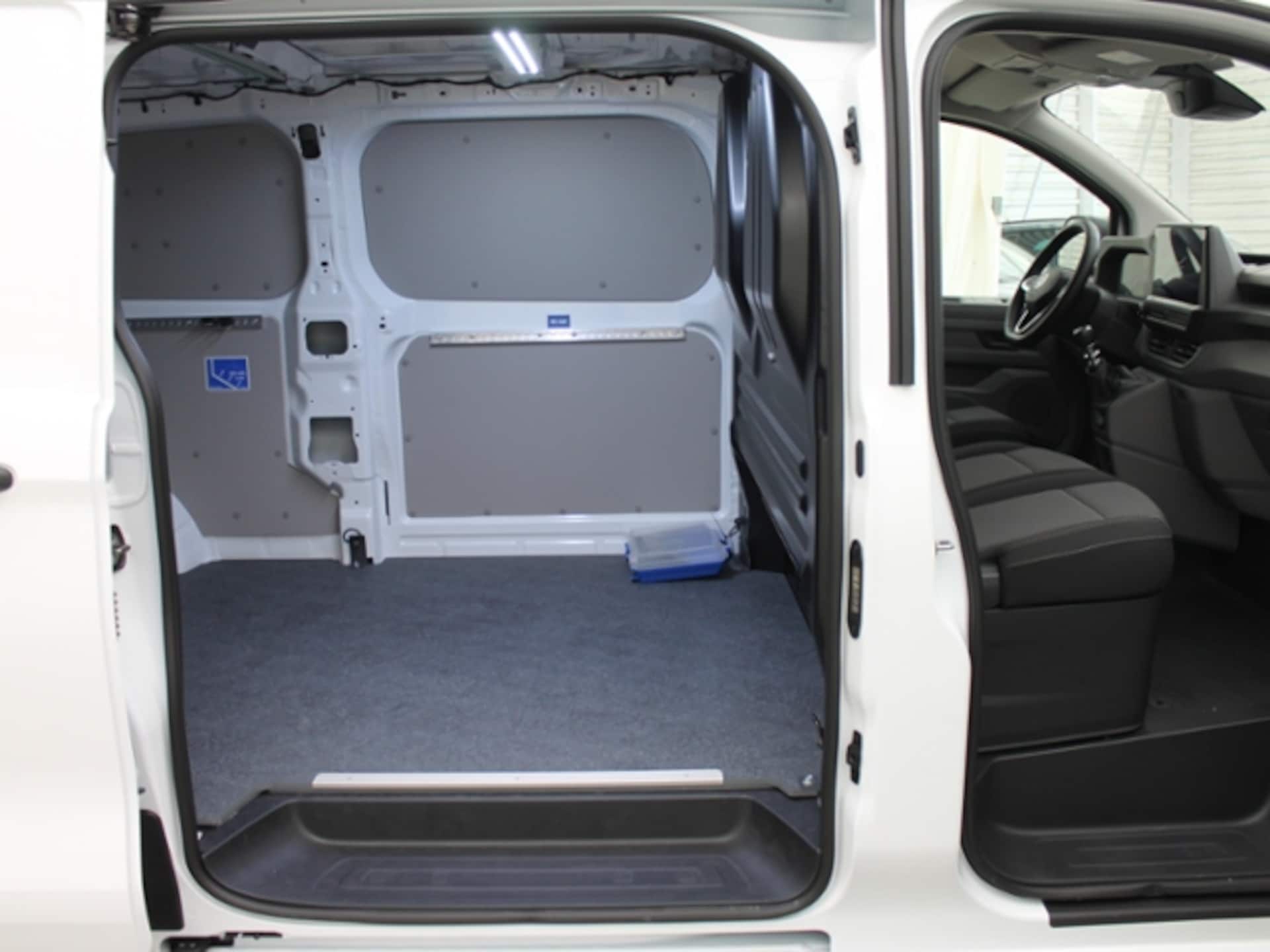 Volkswagen Transporter Kasten langer Radstand