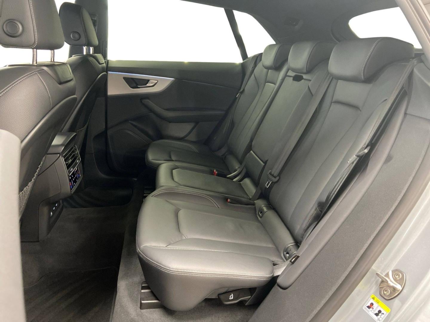 Bild über Audi Q8 SUV 55 TFSI quattro tiptronic - für weitere Informationen kontaktieren Sie den Audi Partner