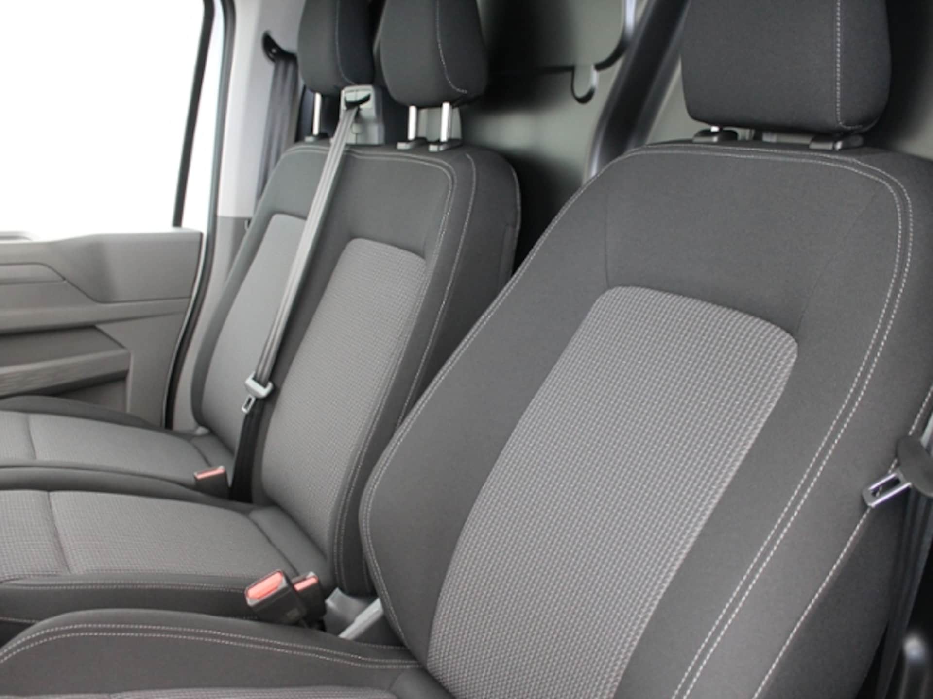 Volkswagen Transporter Kasten langer Radstand