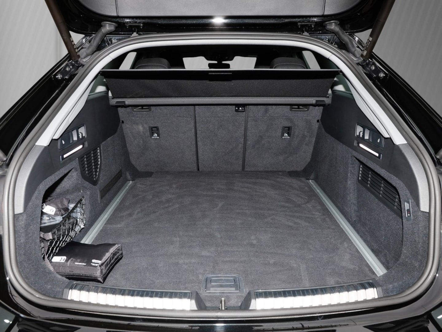 Bild über Audi A6 Avant TDI quattro 150 kW S tronic - für weitere Informationen kontaktieren Sie den Audi Partner