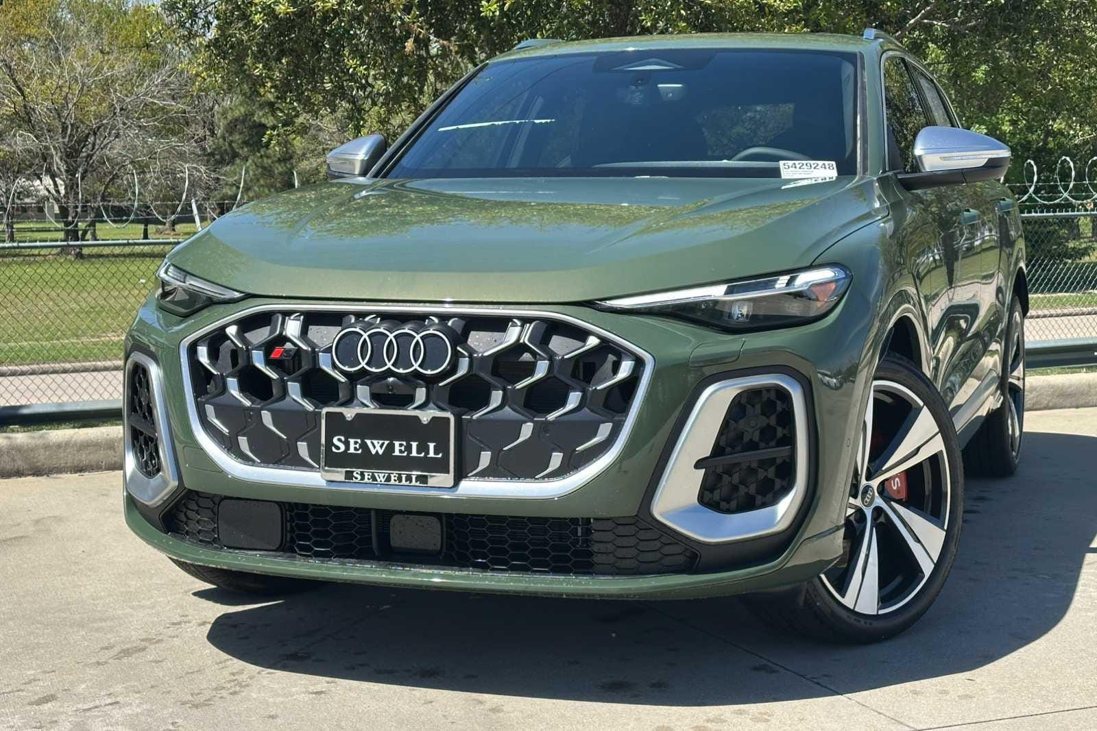 2026 Audi SQ5 Premium Plus quattro's photo