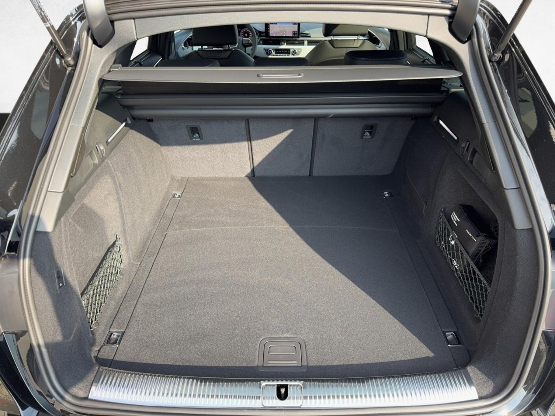 Audi A4 Avant S line