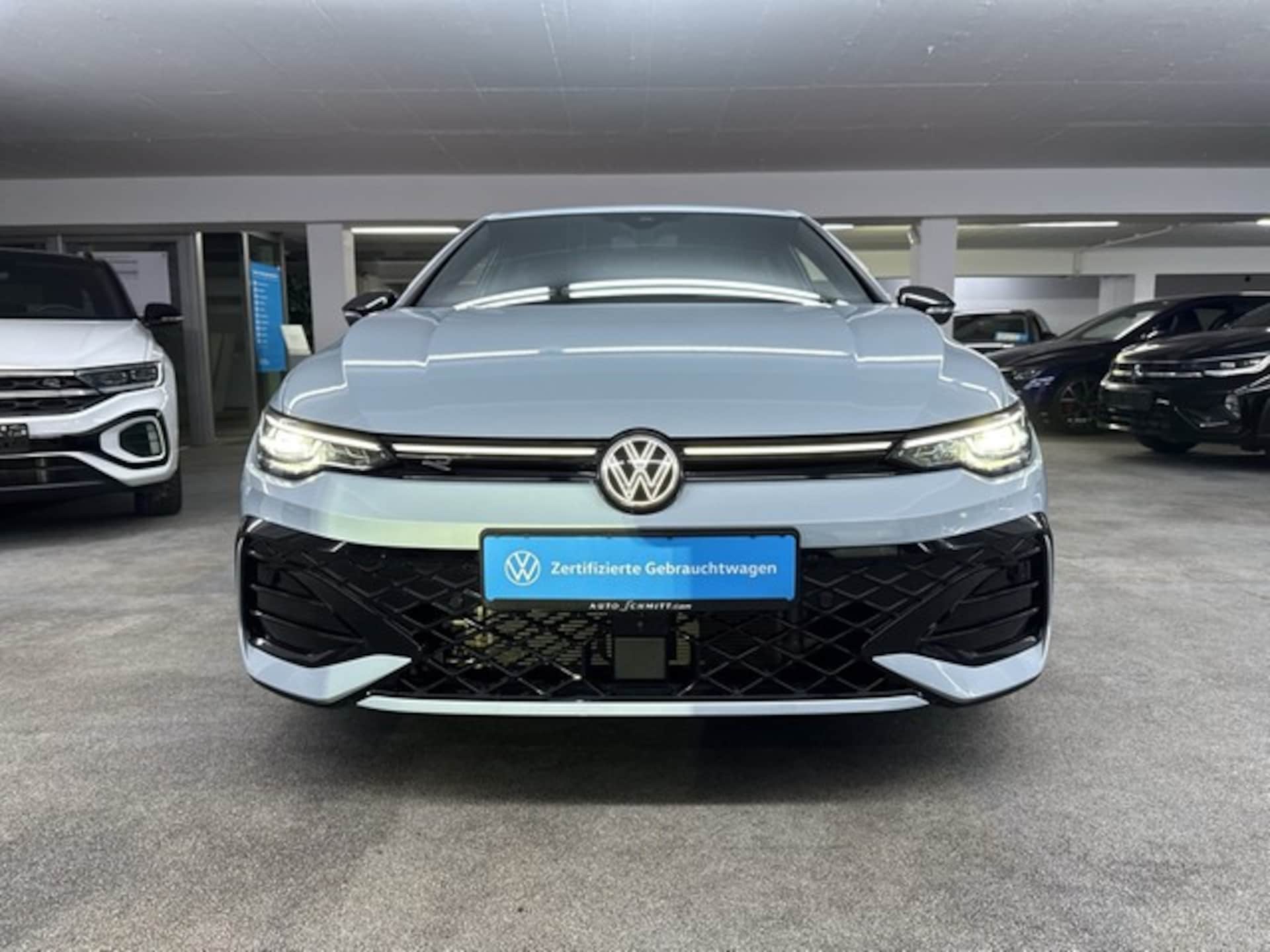 Volkswagen Golf R-Line
