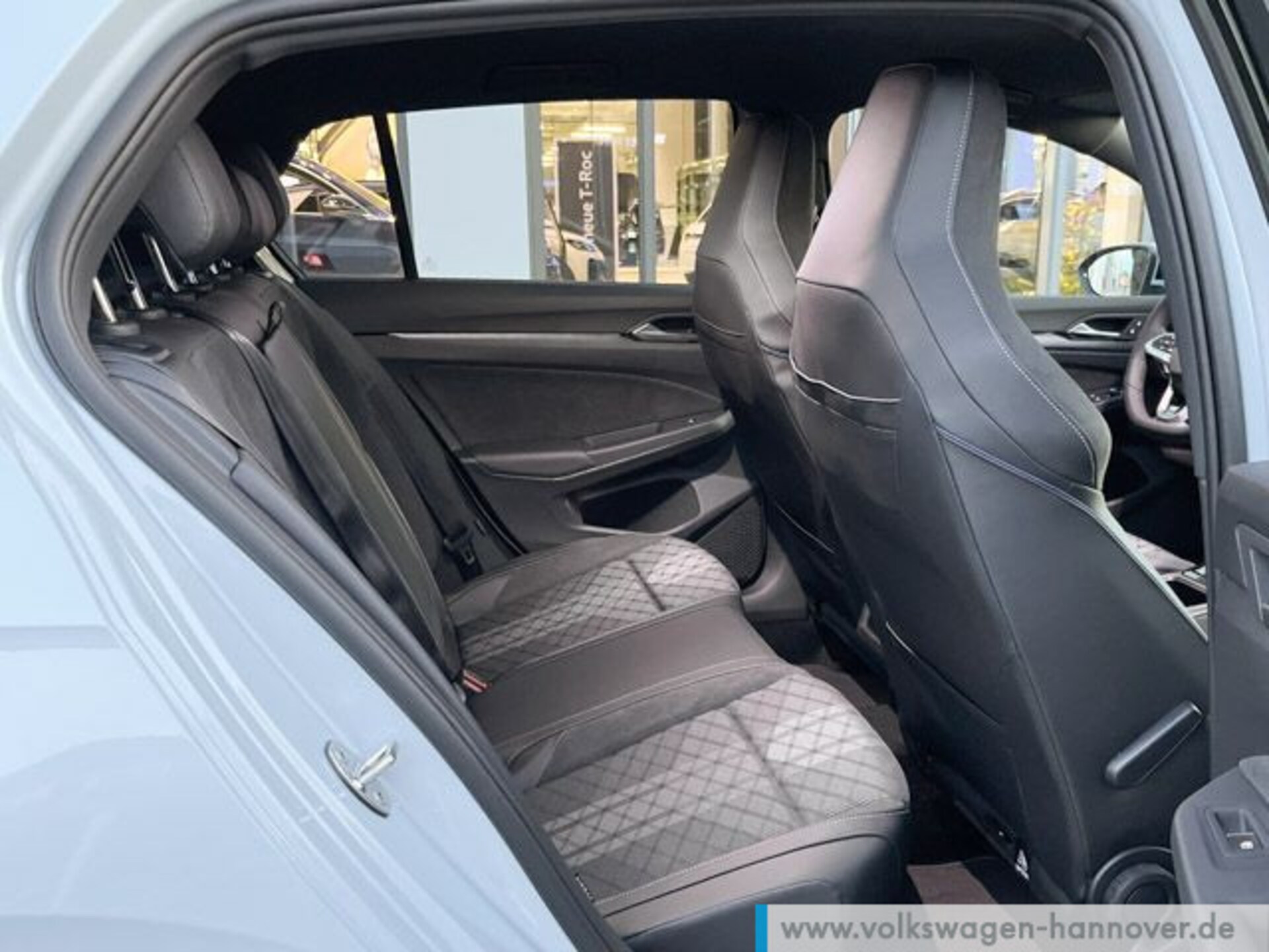 Volkswagen Golf R-Line