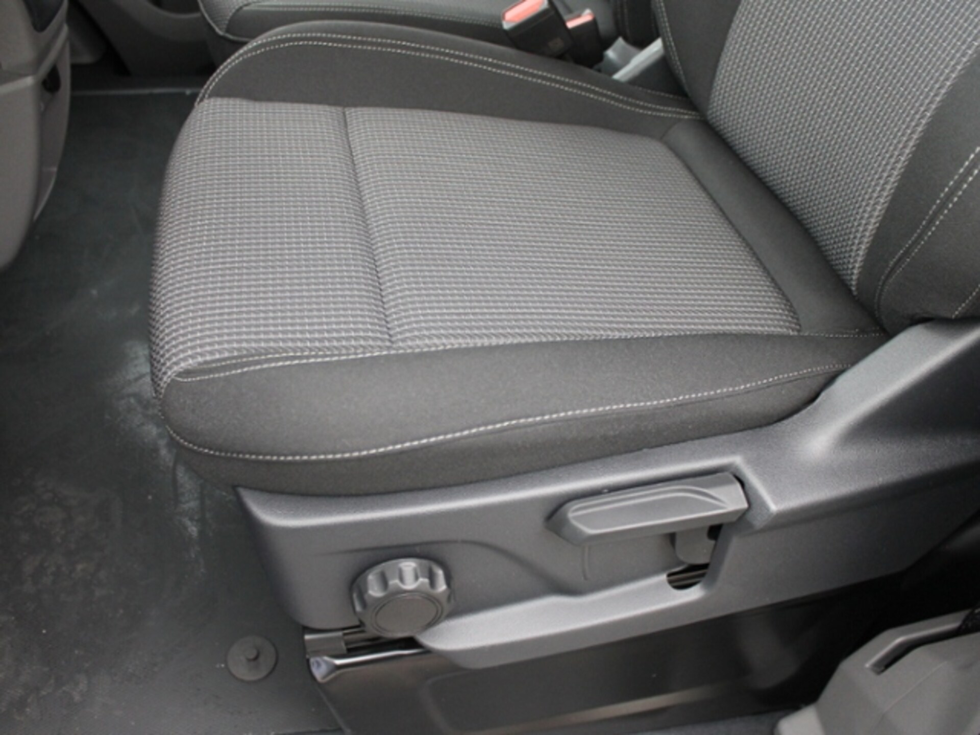 Volkswagen Transporter Kasten langer Radstand