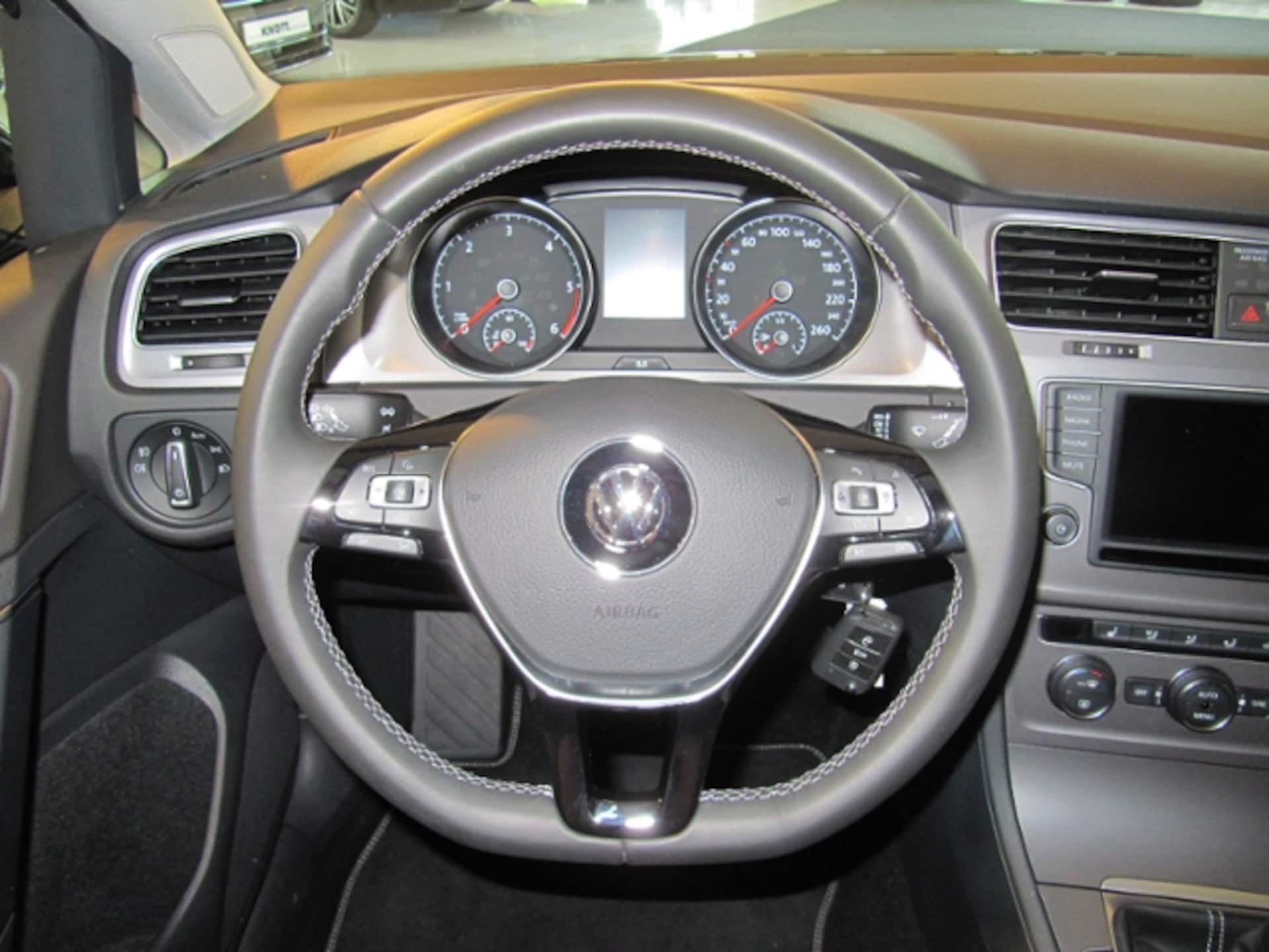 Volkswagen Golf Variant LOUNGE