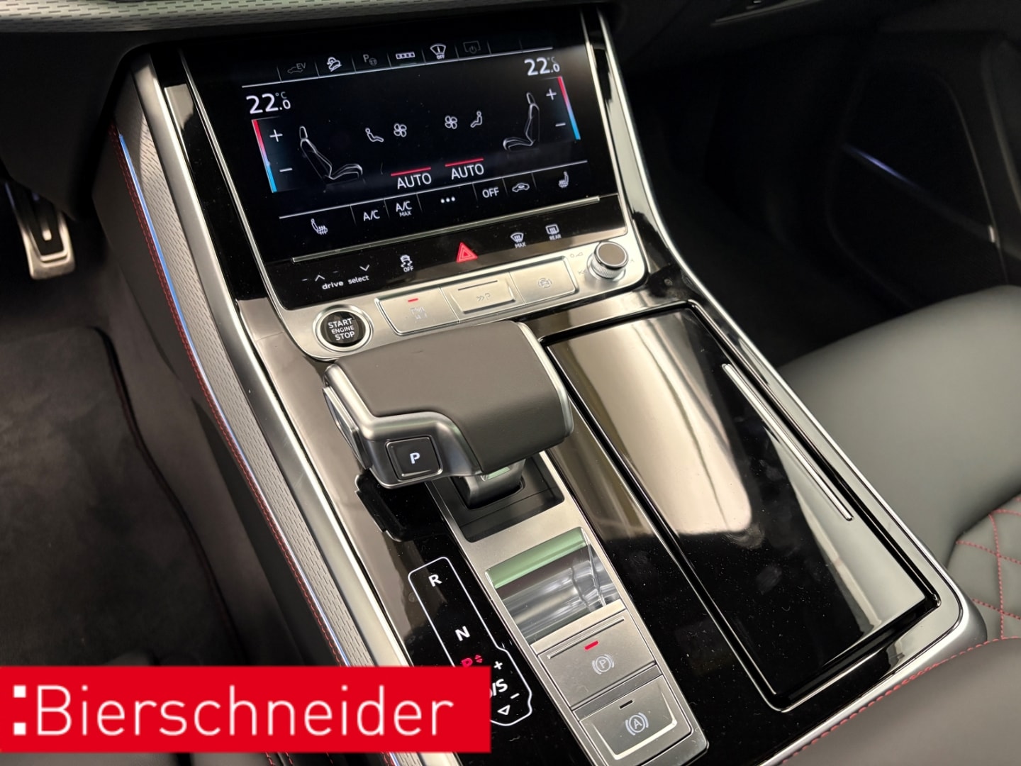 Bild über Audi Q8 SUV TFSI e S line business TFSI e quattro 360 kW tiptronic - für weitere Informationen kontaktieren Sie den Audi Partner