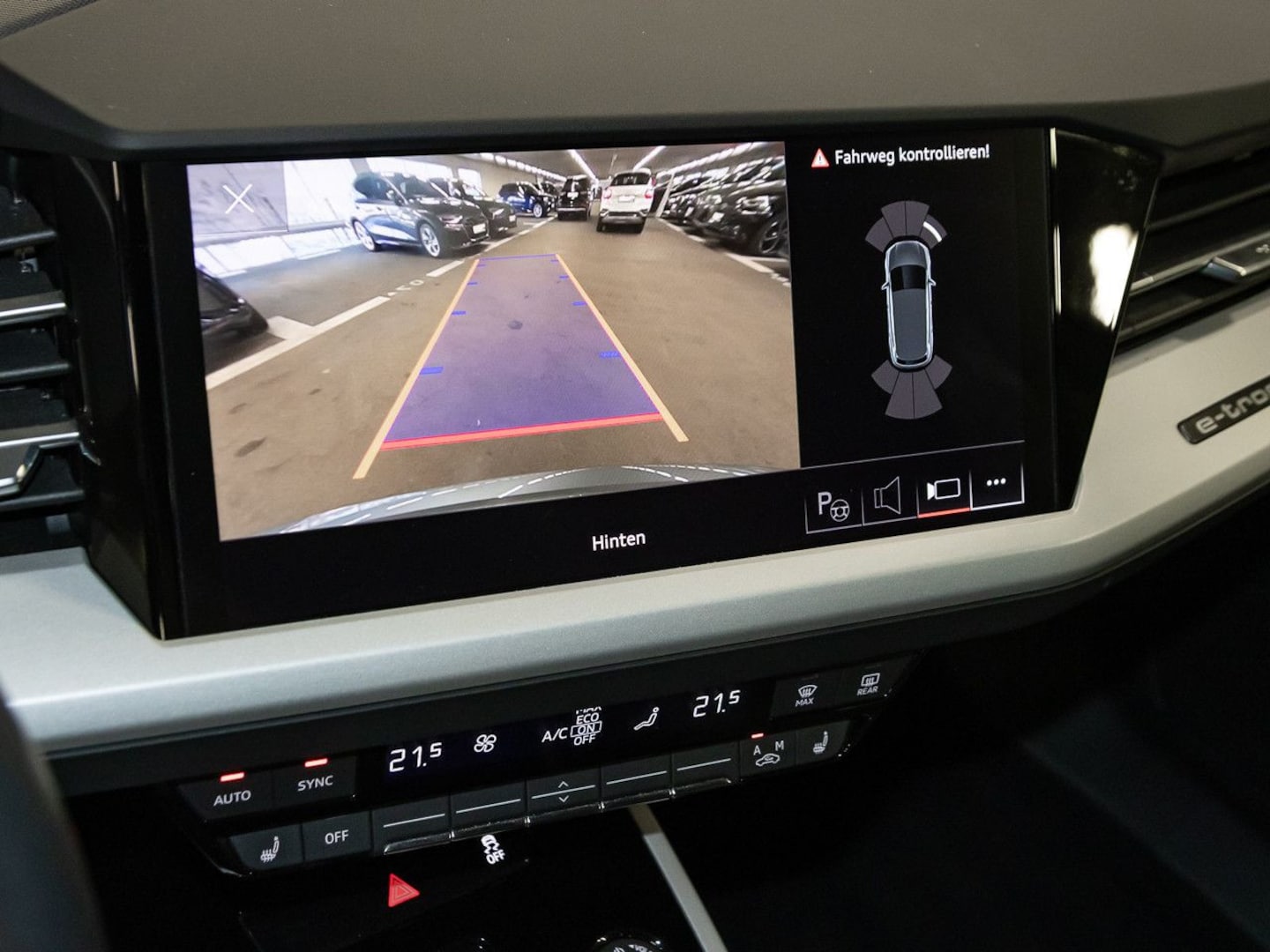 Bild über Audi Q4 e-tron 40 e-tron 150 kW - für weitere Informationen kontaktieren Sie den Audi Partner