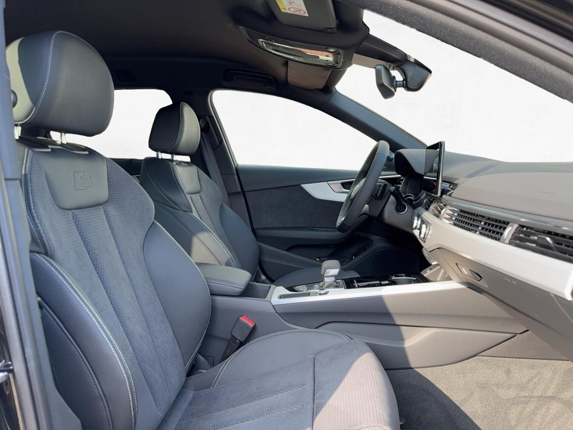 Audi A4 Avant S line
