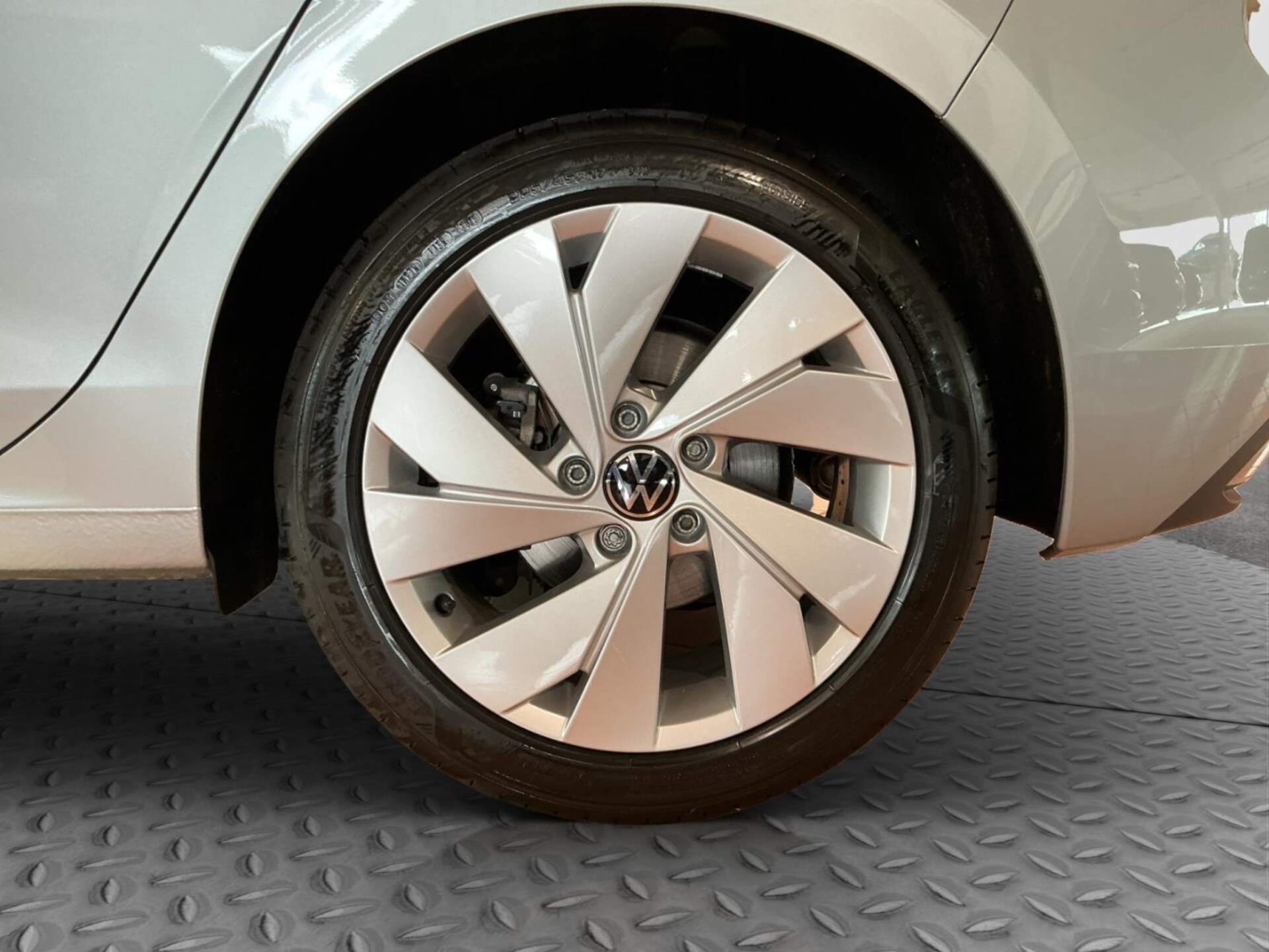 Volkswagen Golf Style