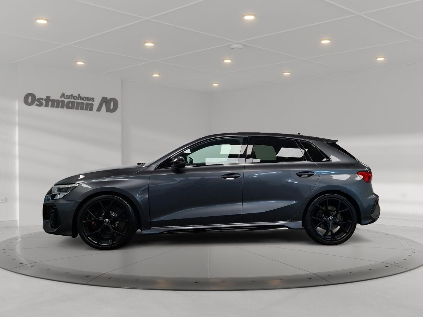 Bild über Audi RS 3 Sportback TFSI quattro S tronic - für weitere Informationen kontaktieren Sie den Audi Partner