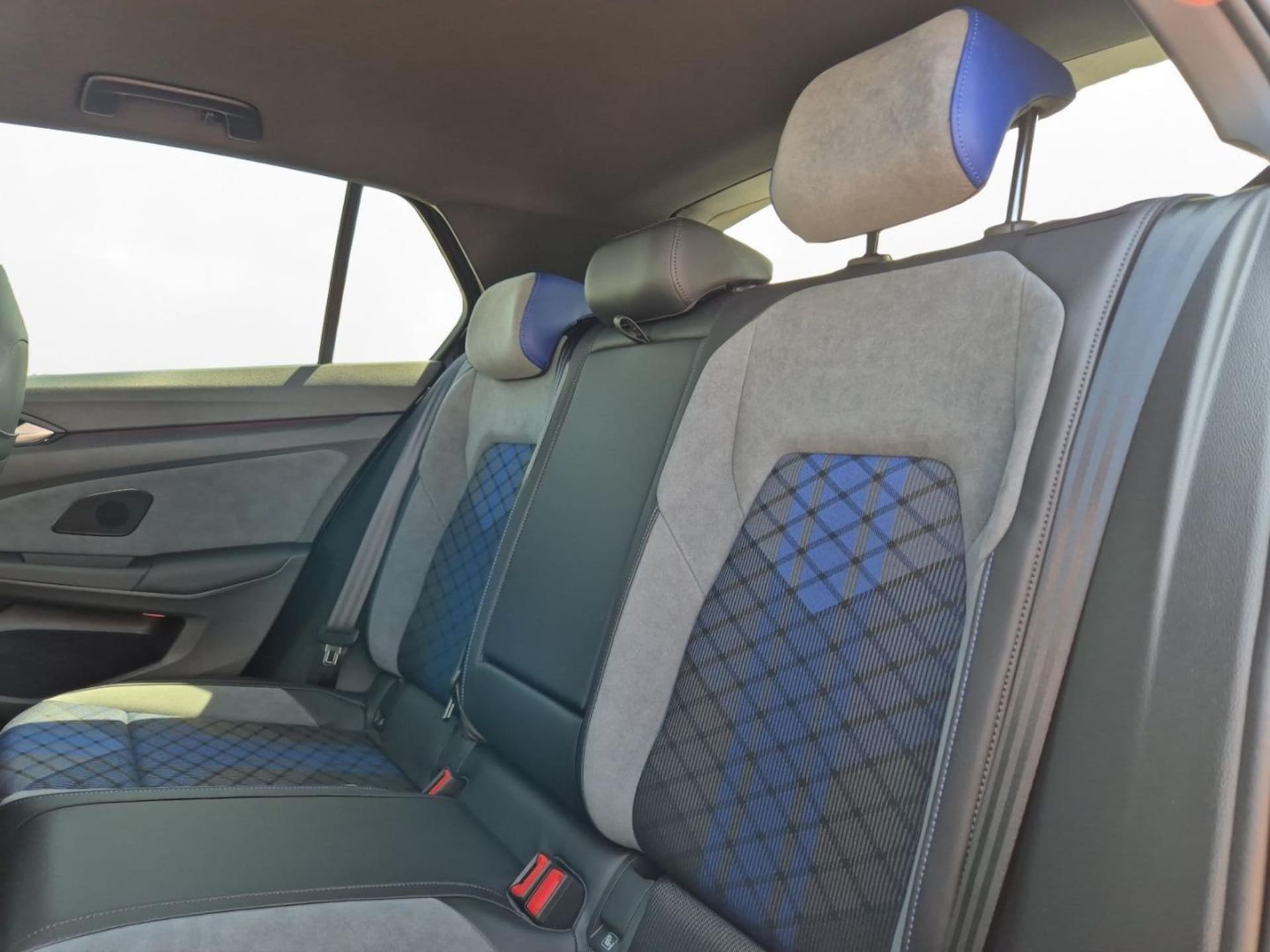 Volkswagen Golf R Black Edition