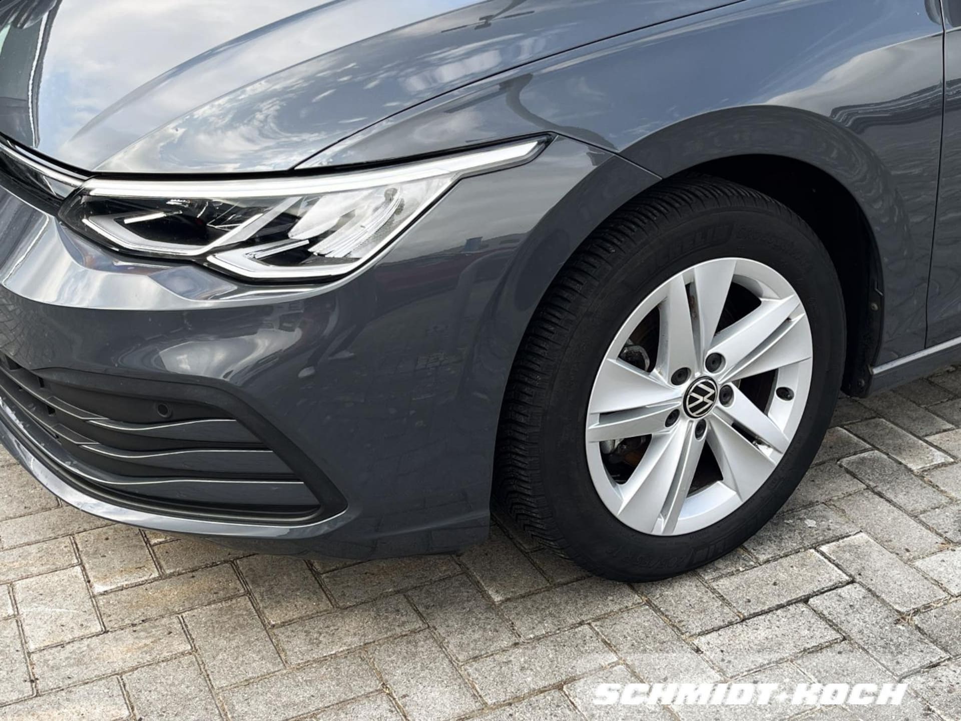 Volkswagen Golf Life