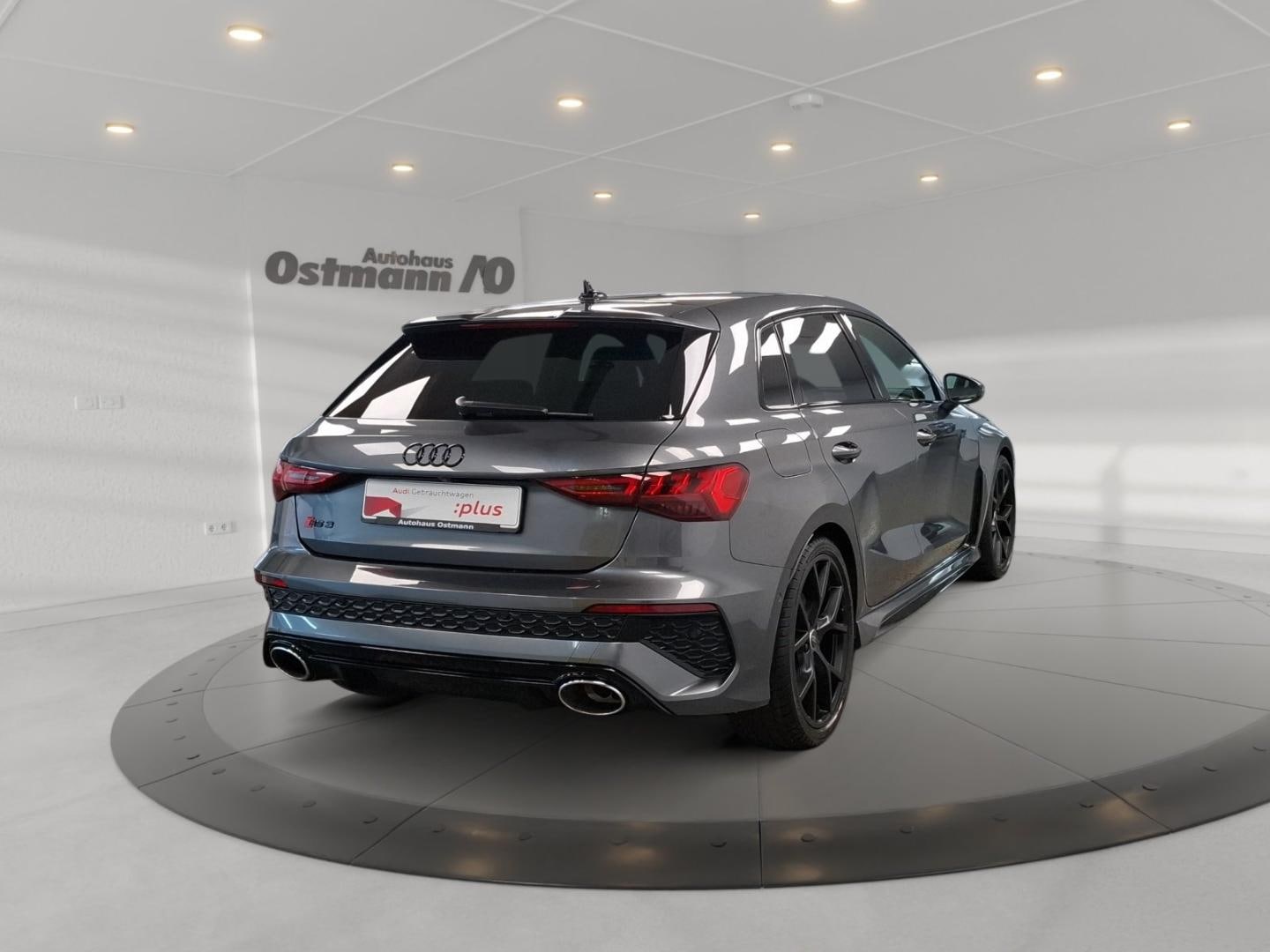 Bild über Audi RS 3 Sportback TFSI quattro S tronic - für weitere Informationen kontaktieren Sie den Audi Partner