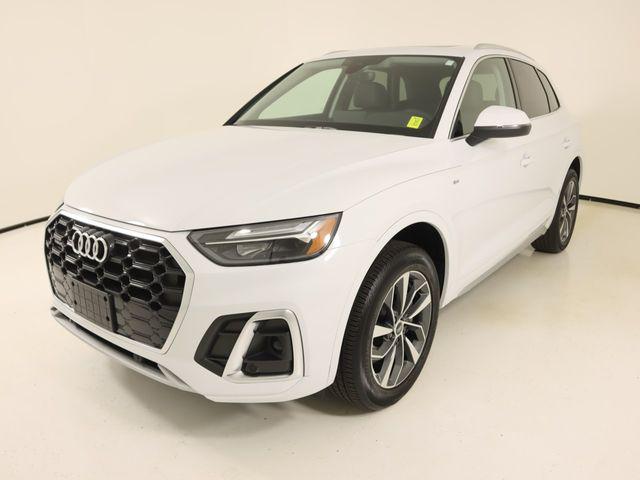 2023 Audi Q5 45 Premium's photo