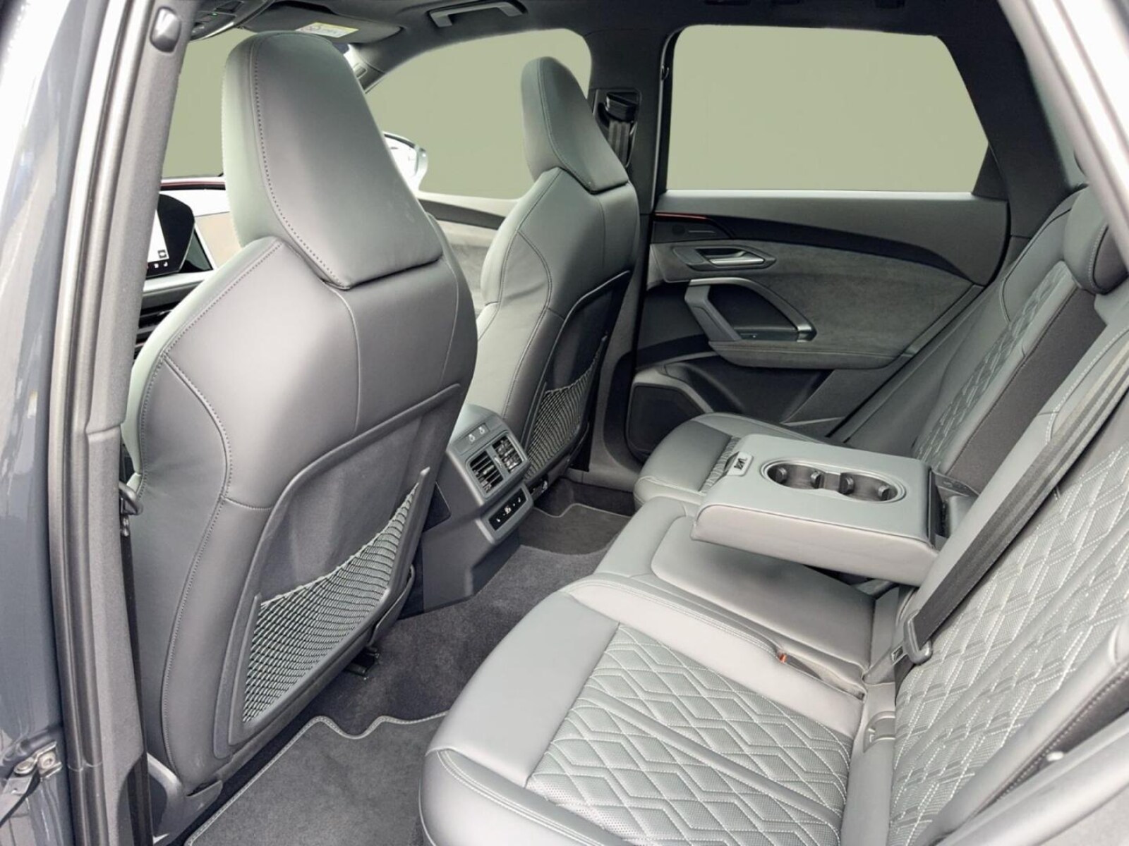 Audi SQ5 – Bild 12